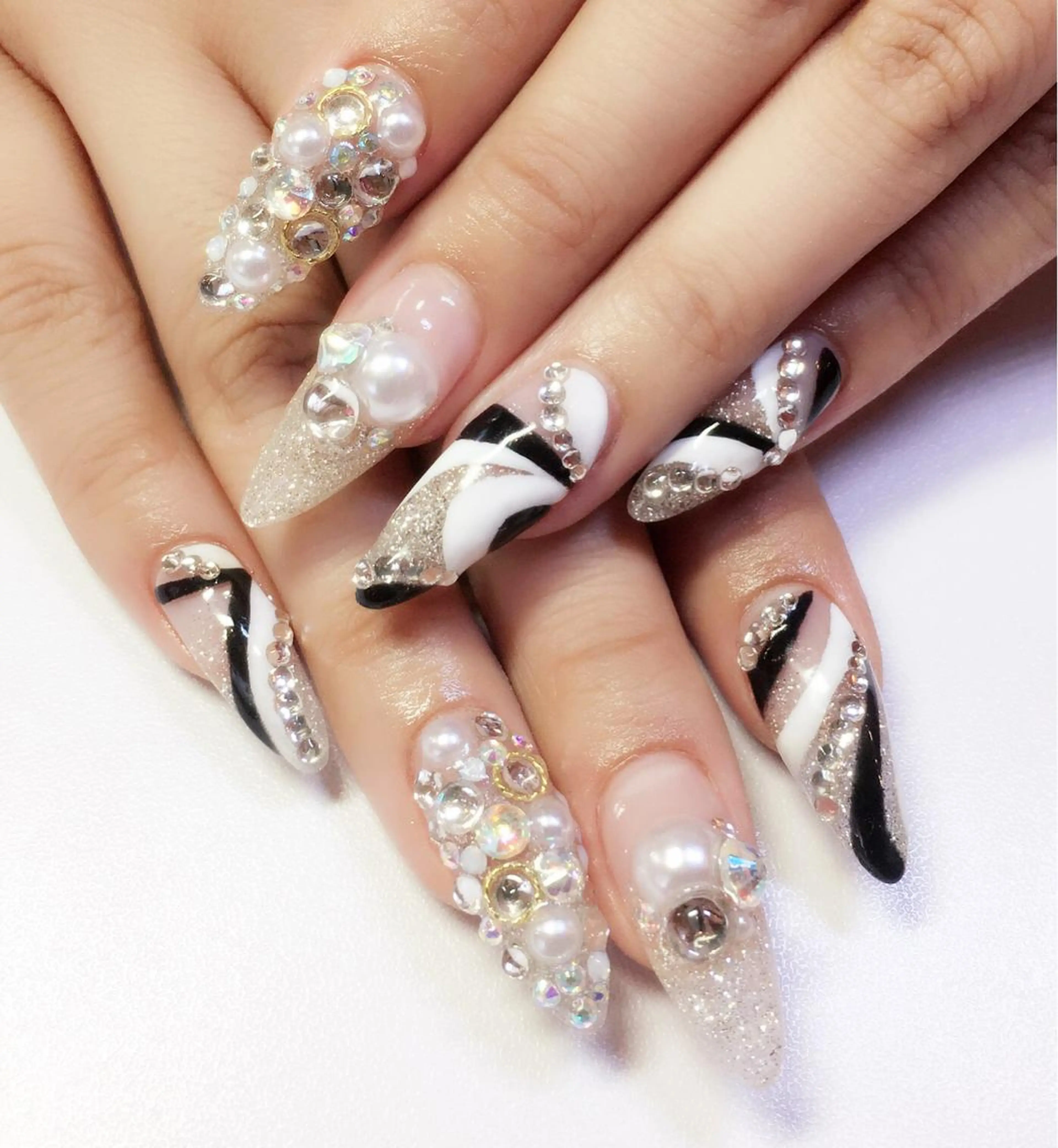 ネイル アートネイル ラメ(グリッター) ラメグラデーション スカルプネイル シルバー nail salon Soeurのネイルデザイン