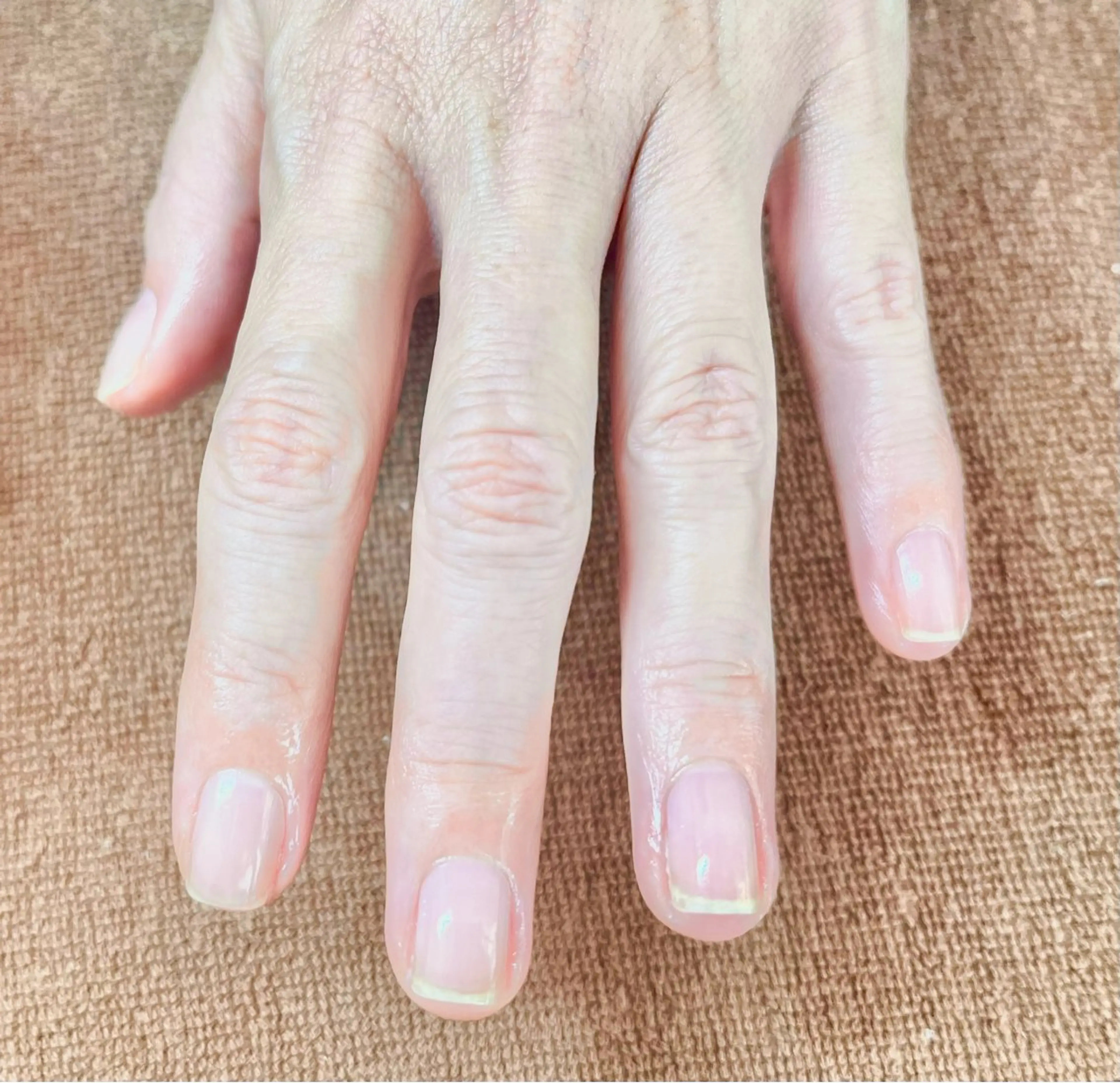 ネイル クリアネイル 自爪とネイルケア専門サロン　プリナチュール所属・吉岡 泉のネイルデザイン