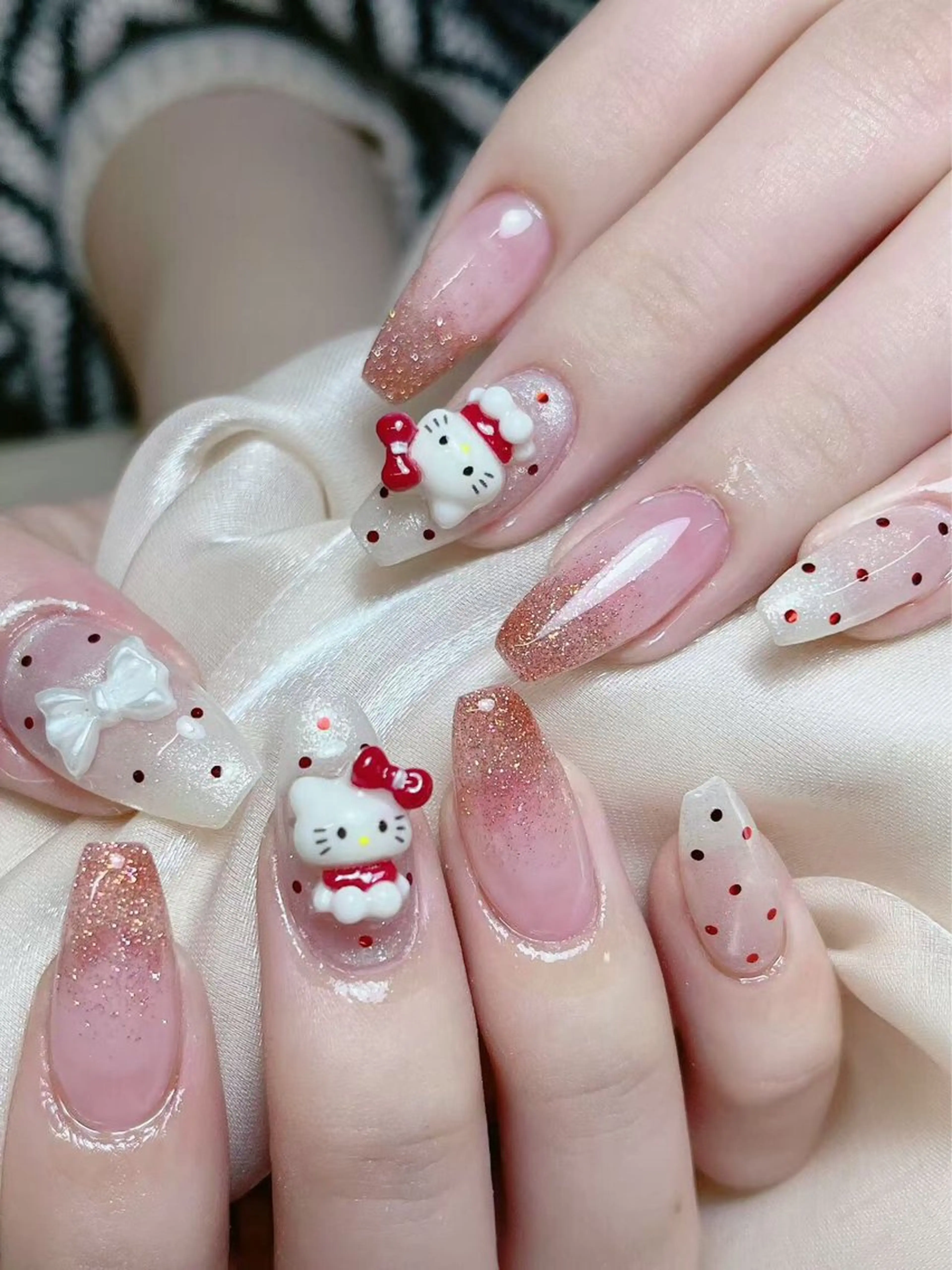 ネイル ハンドネイル LR.ONE ヨウのネイルデザイン