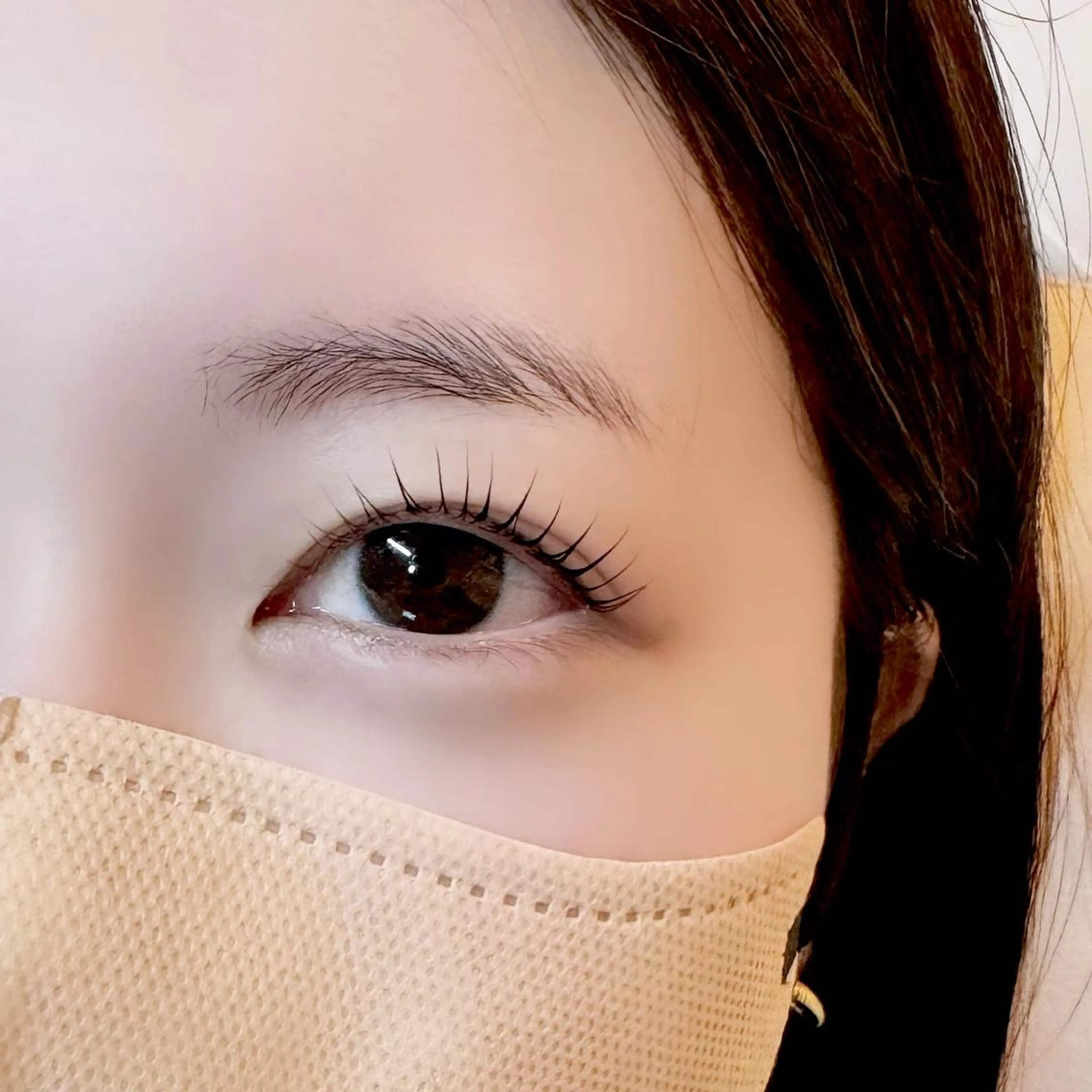 韓国風束感まつ毛パーマ（ラッシュリフト）美容コーティング仕上げ　¥4400の写真