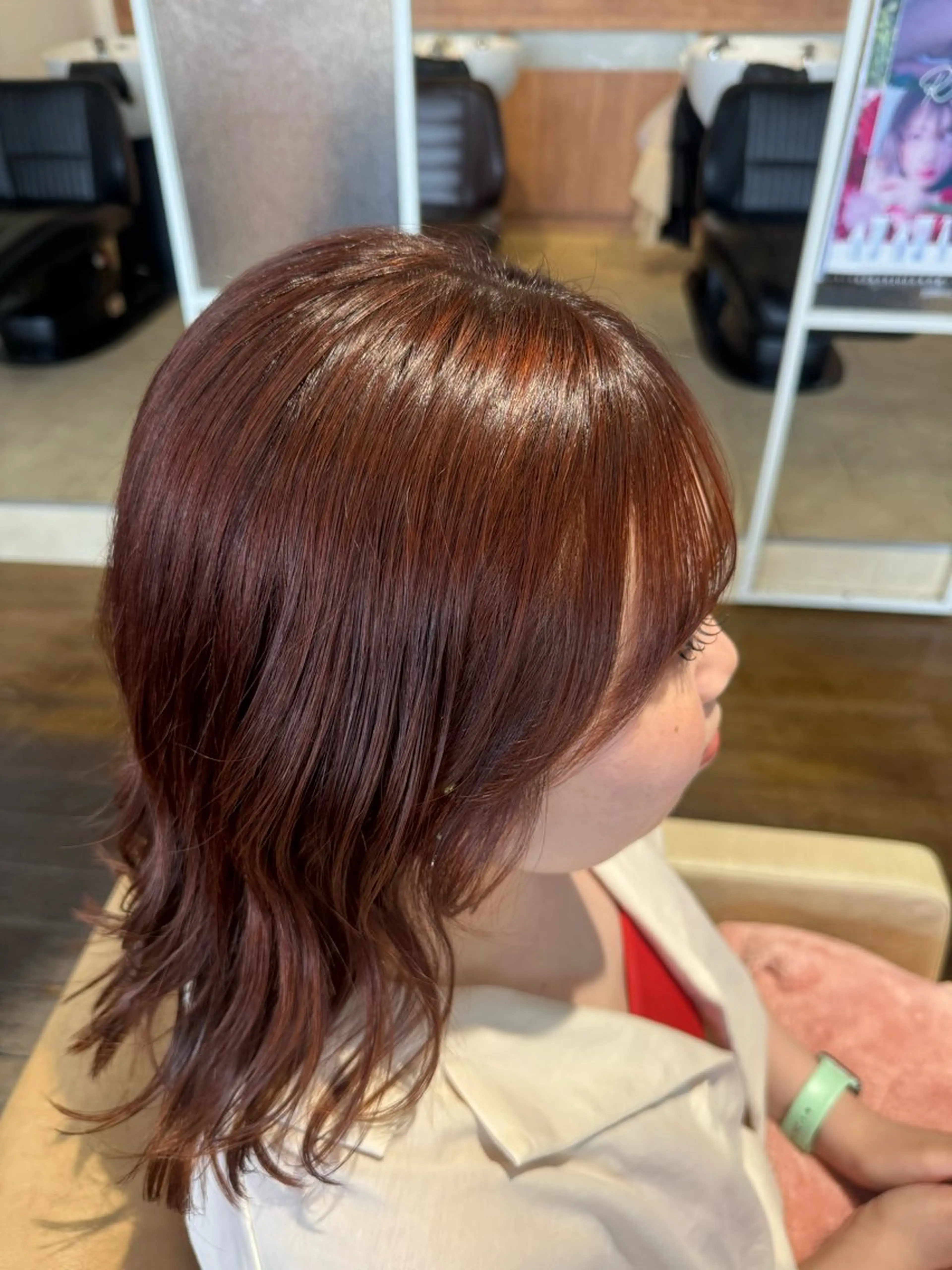 ミディアム 鎌田 美紗希のヘアスタイル