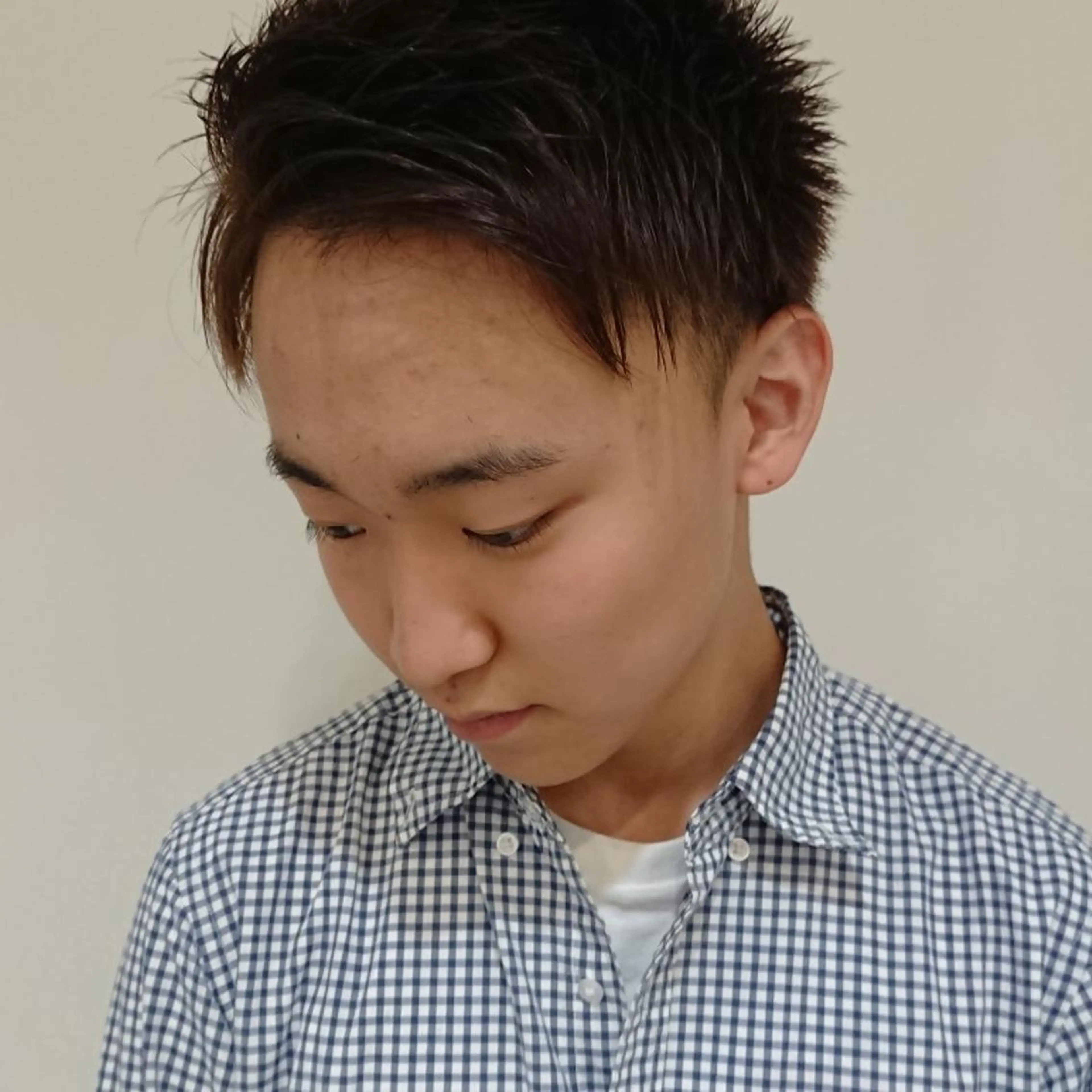 メンズ カラー ブリーチ/ヘアケア/ 艶髪/イギチハルのヘアスタイル