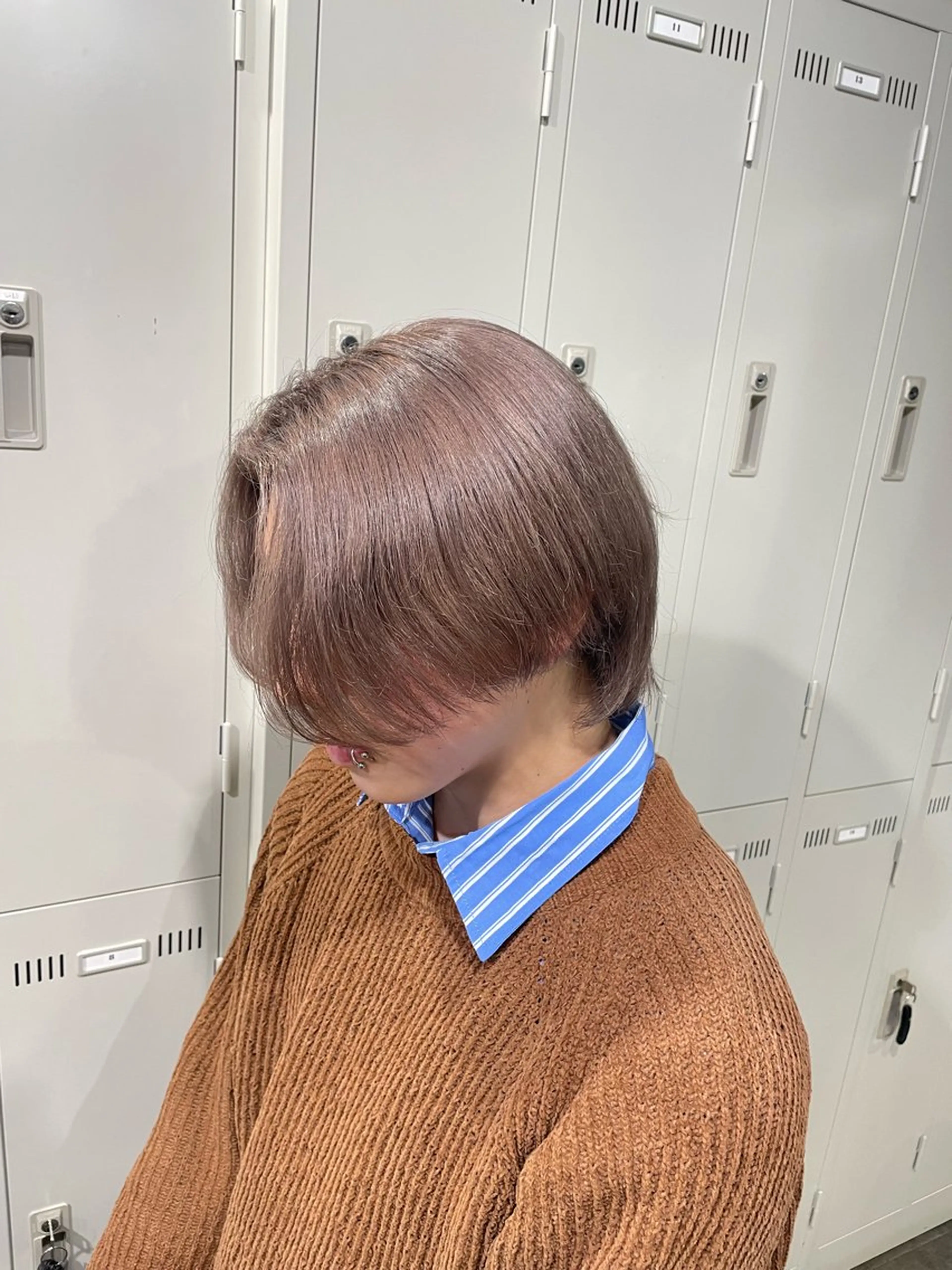 メンズ メンズバレイヤージュ メンズブリーチ センターパート メンズハイライト メンズハイトーン カット ヘアカラー パーマ ヘッドスパ ヘアセット メンズ特化美容師 💠チナツのヘアスタイル