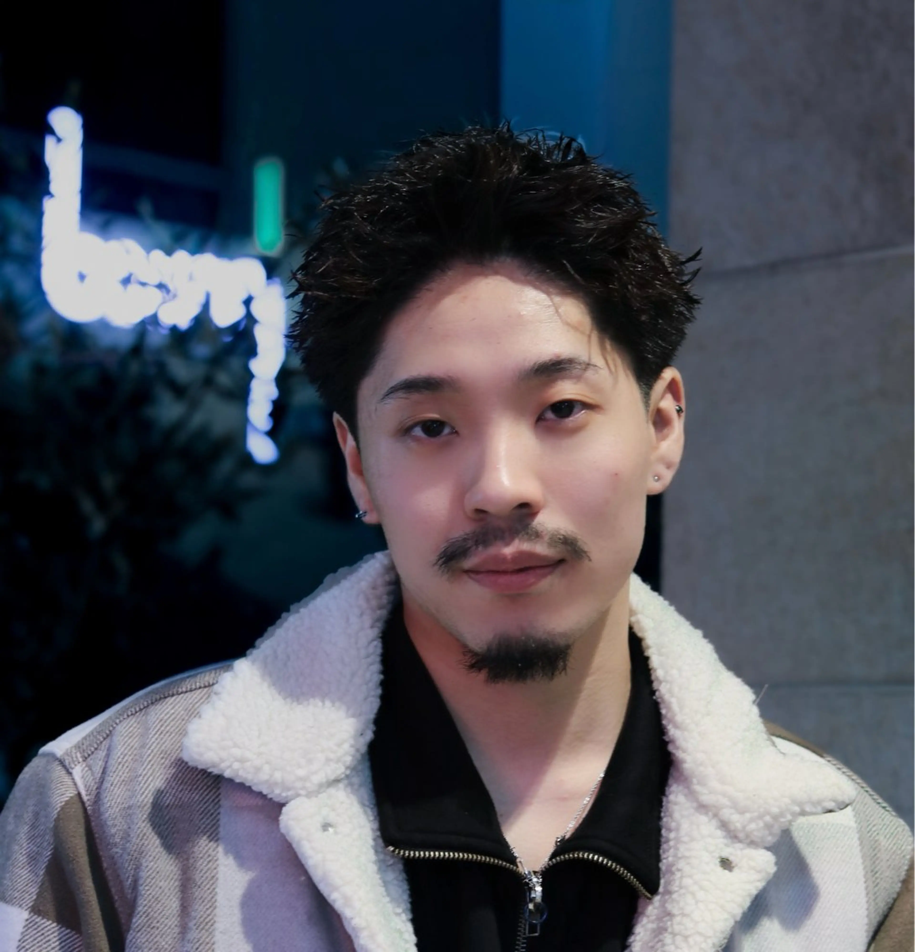 ショート カラー パーマ メンズ フェードカット メンズパーマ スパイキーショート ショートヘア カット ヘアカラー パーマ メンズ カラー特化/ カラー特化/池田海斗のヘアスタイル