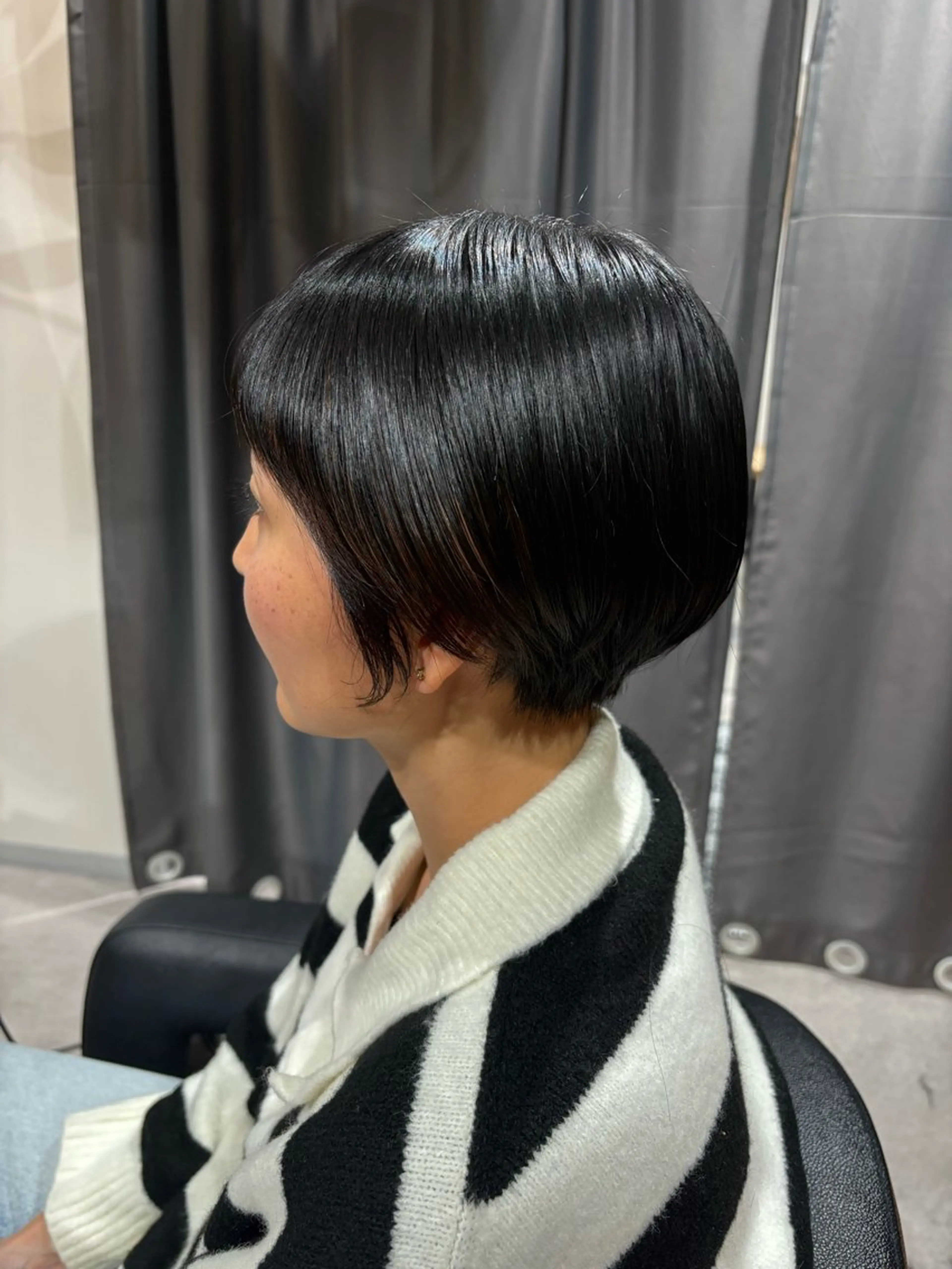 ショート ショートヘア aina / n.w.hのヘアスタイル