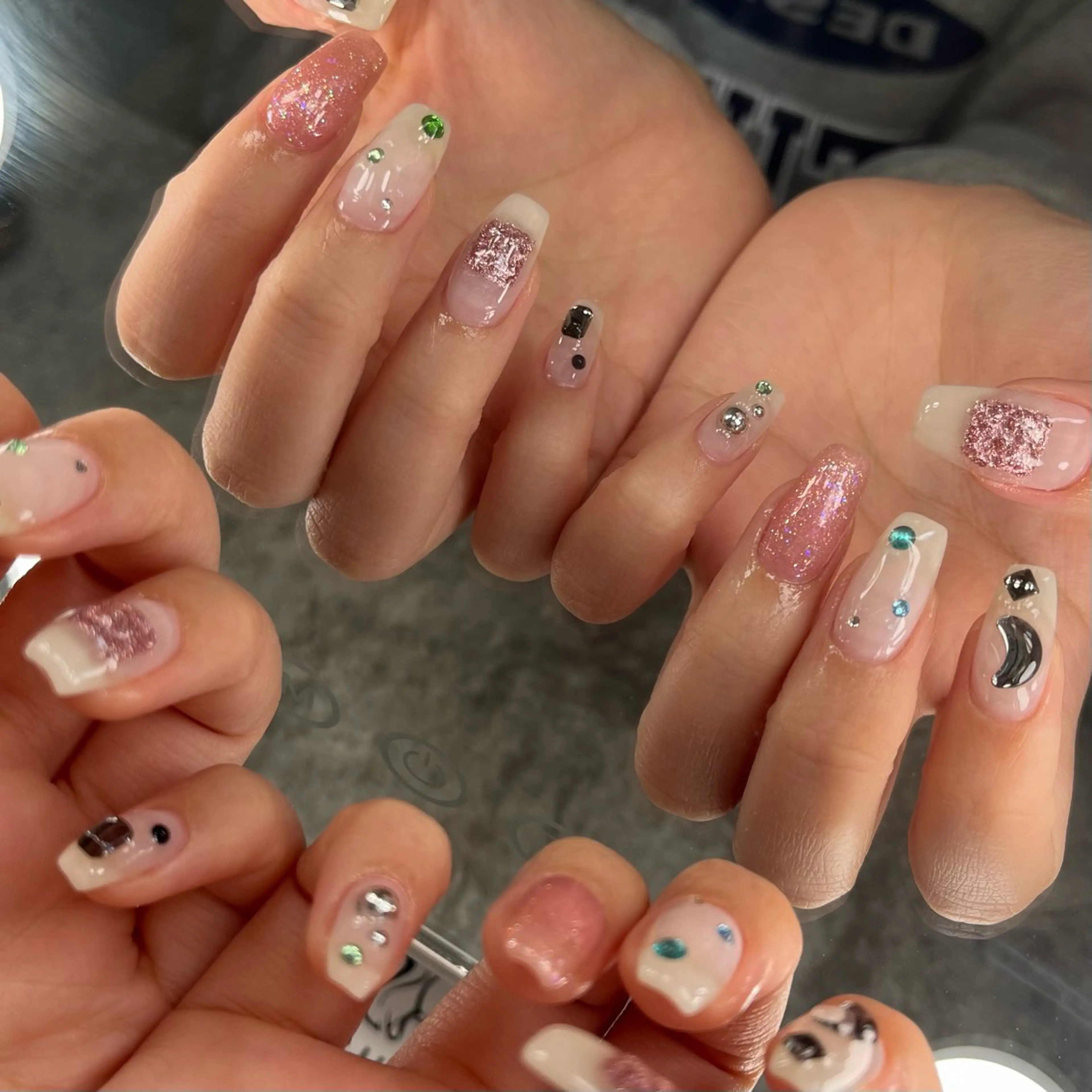 ネイル ストーンネイル ハンドネイル janma.nail ✳︎akiのネイルデザイン