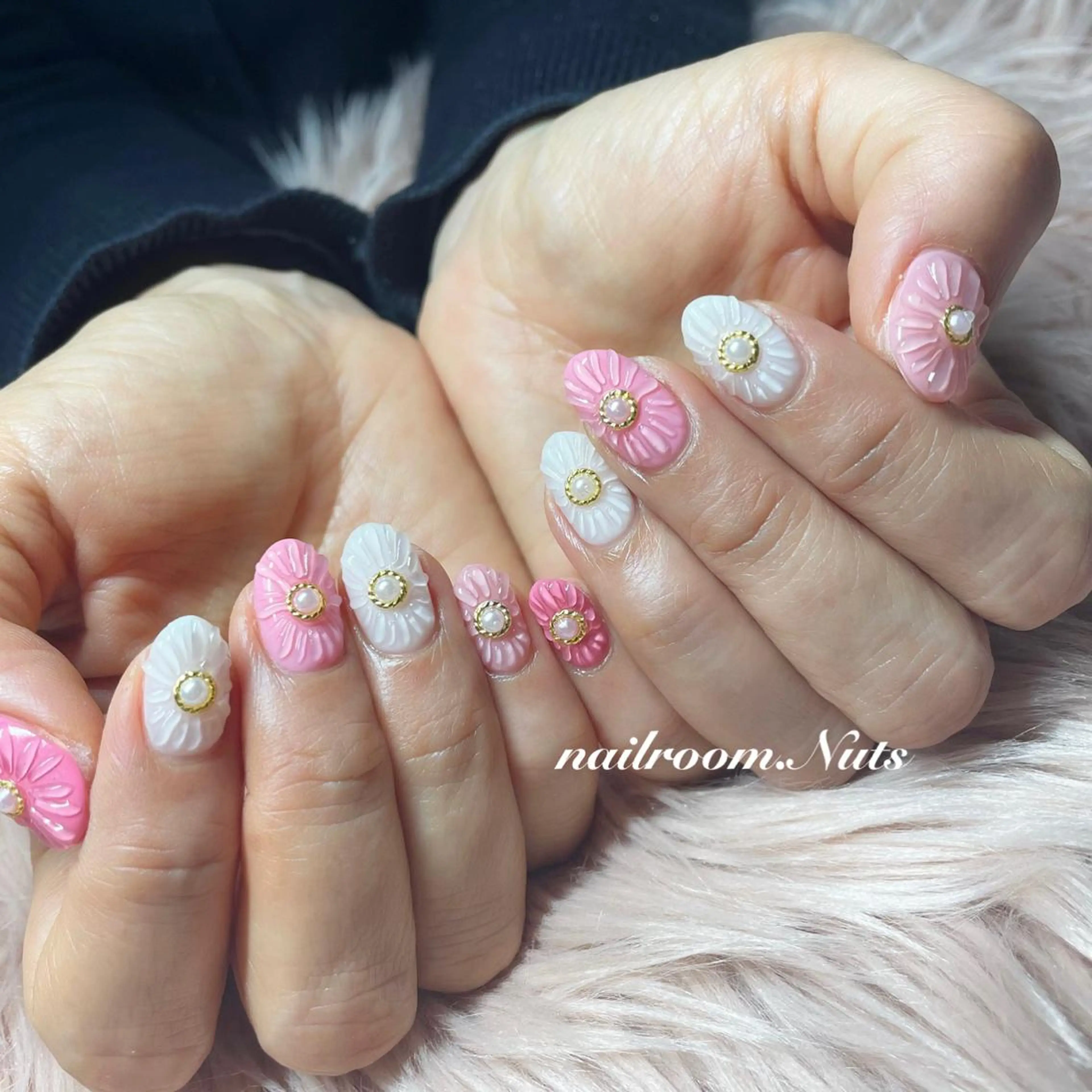 ネイル ハンドネイル nailsalon Nutsのネイルデザイン
