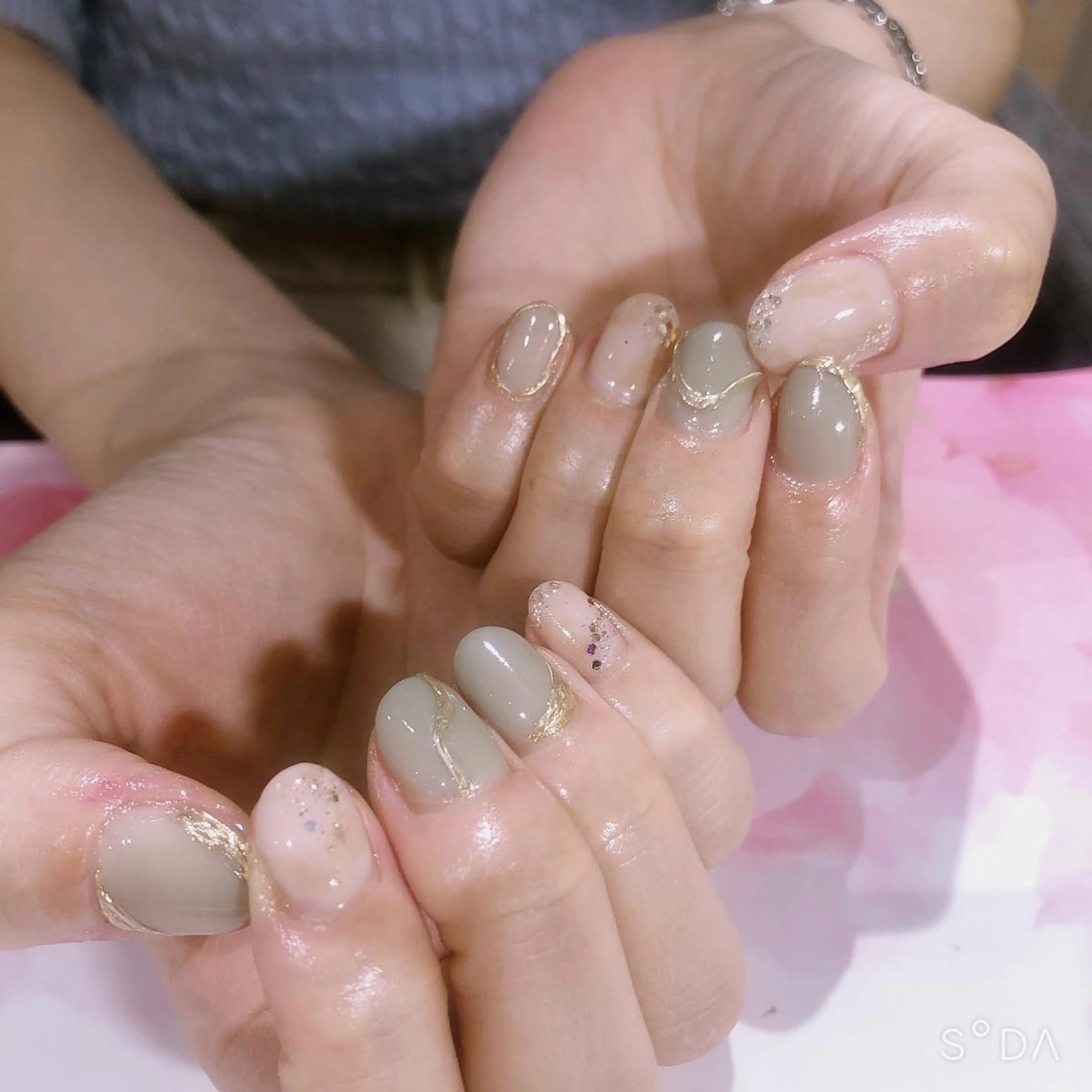 ネイル ニュアンスネイル ハンドネイル 吉野✨ ネイルデザイナー✨のネイルデザイン