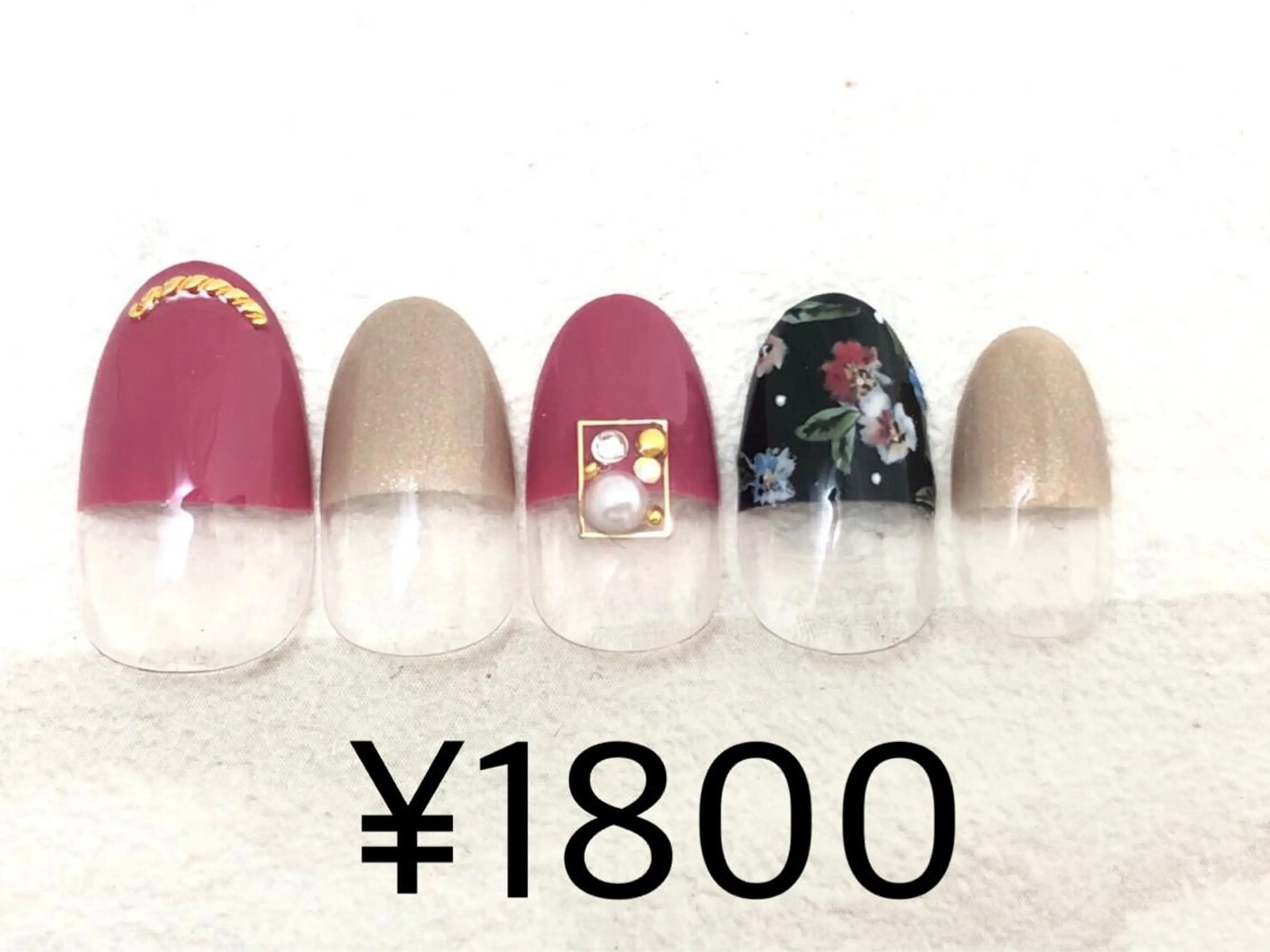 ネイル 株式会社JUEGO .○°のネイルデザイン