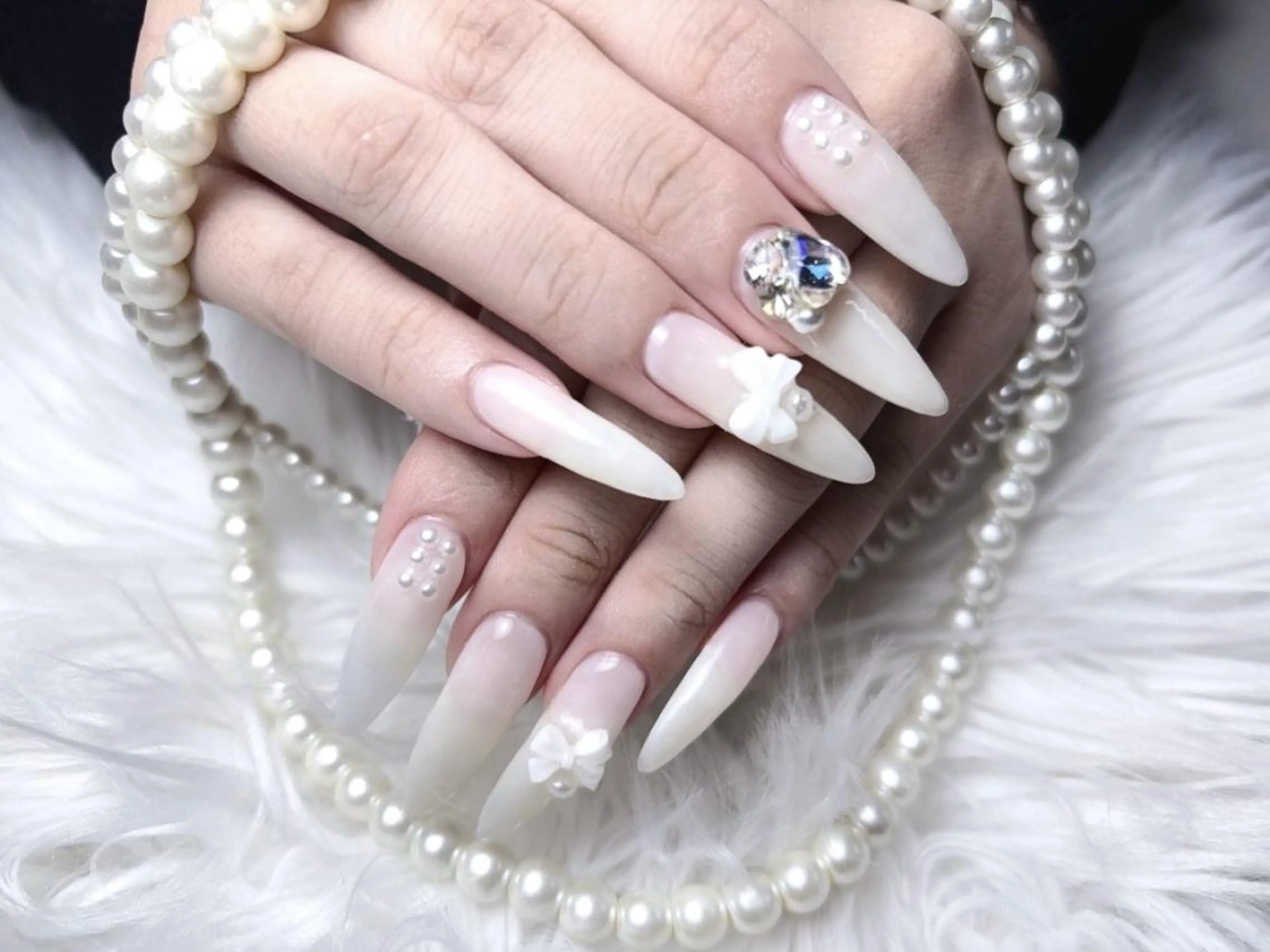 メンズ ネイル アートネイル フレンチネイル ジェルネイル キラキラネイル パラジェル Bloom kabukiのネイルデザイン