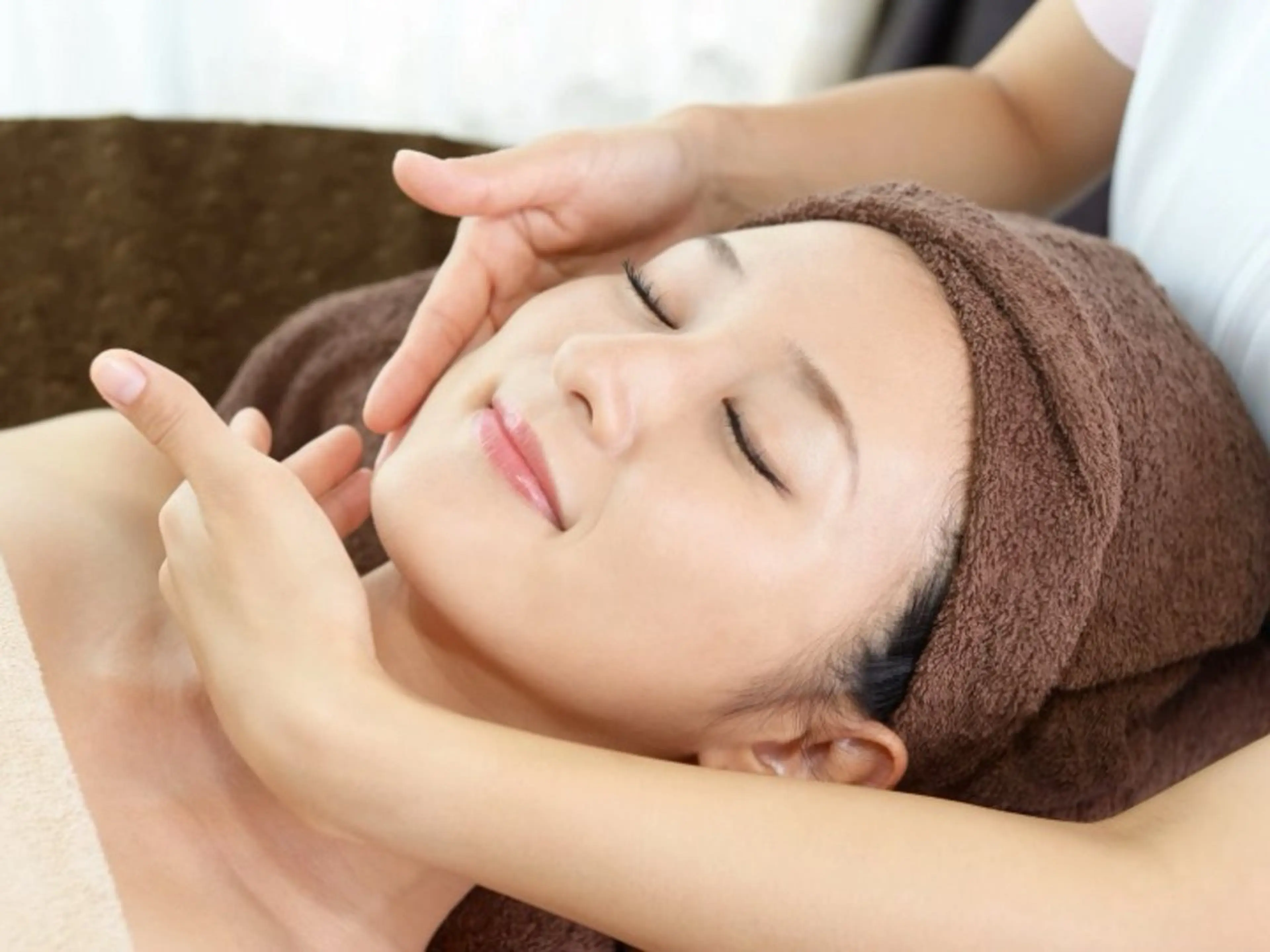 ✨開運フェイシャル✨肌と心にアプローチする、癒しと浄化のオールハンドフェイシャルの写真