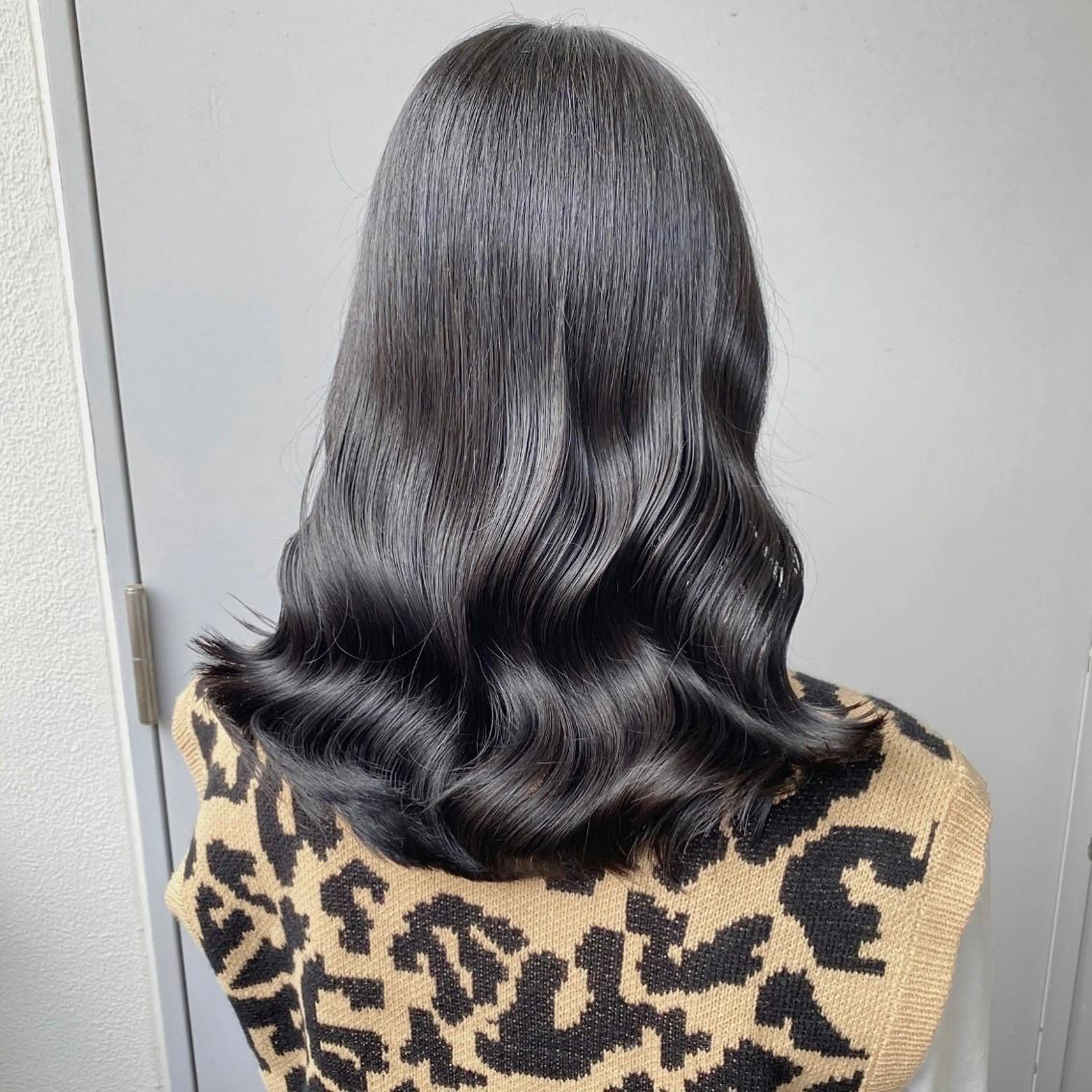 セミロング 透明感ベージュ🤎 ナチュラルレイヤーのヘアスタイル