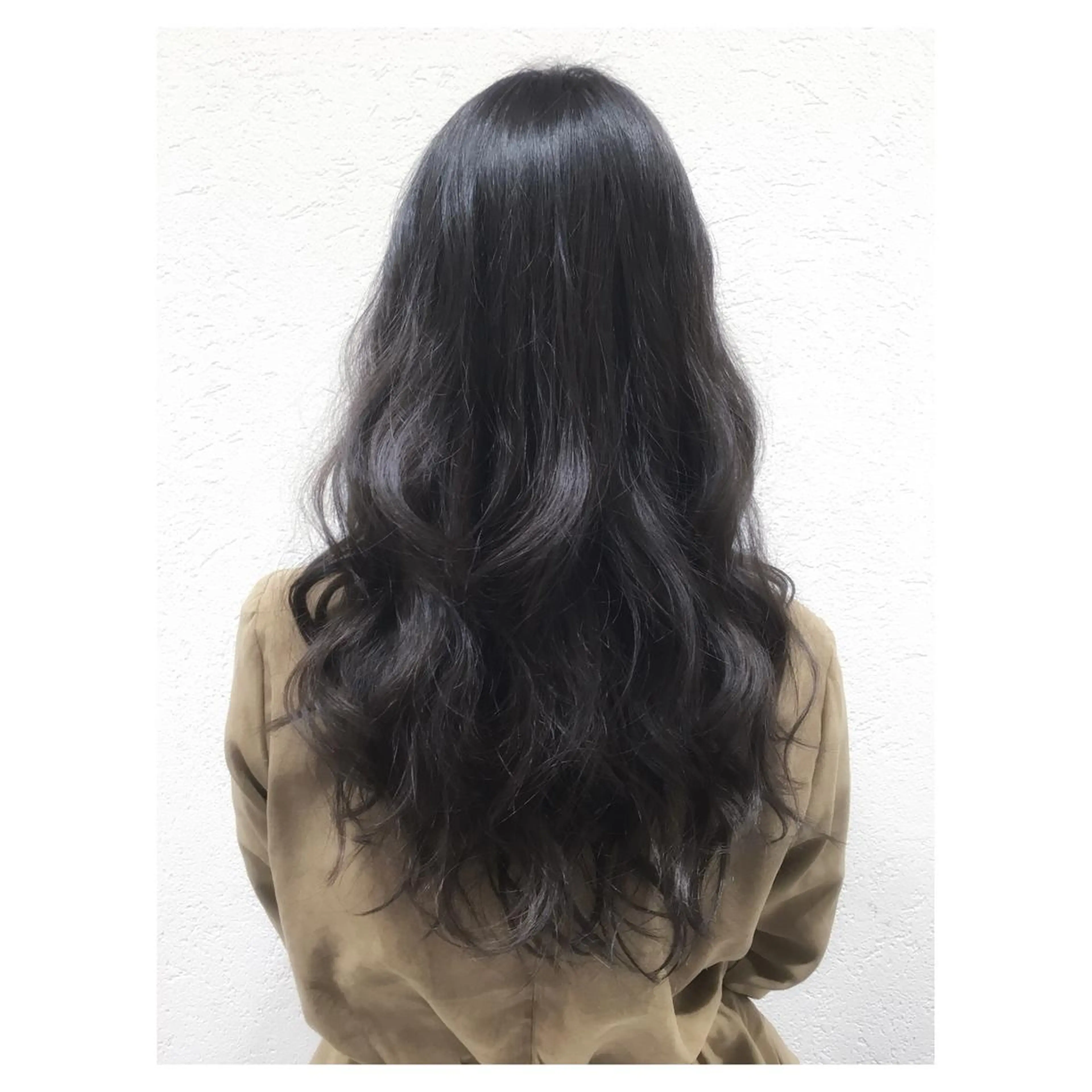 セミロング ロング カラー biscohair 髪にドラマを。のヘアスタイル