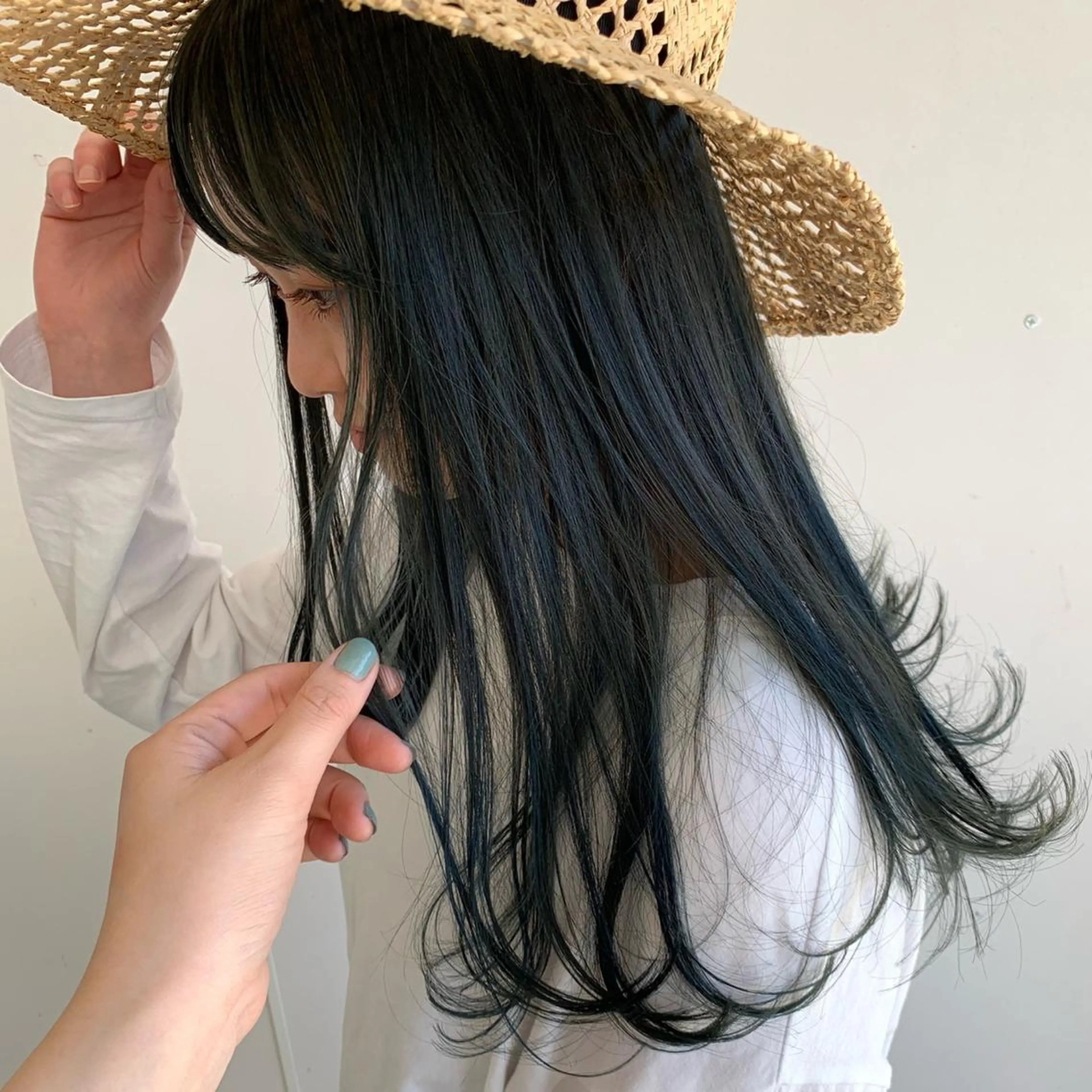 セミロング カラー Nico所属・Nico🌛 Karenのネイルデザイン