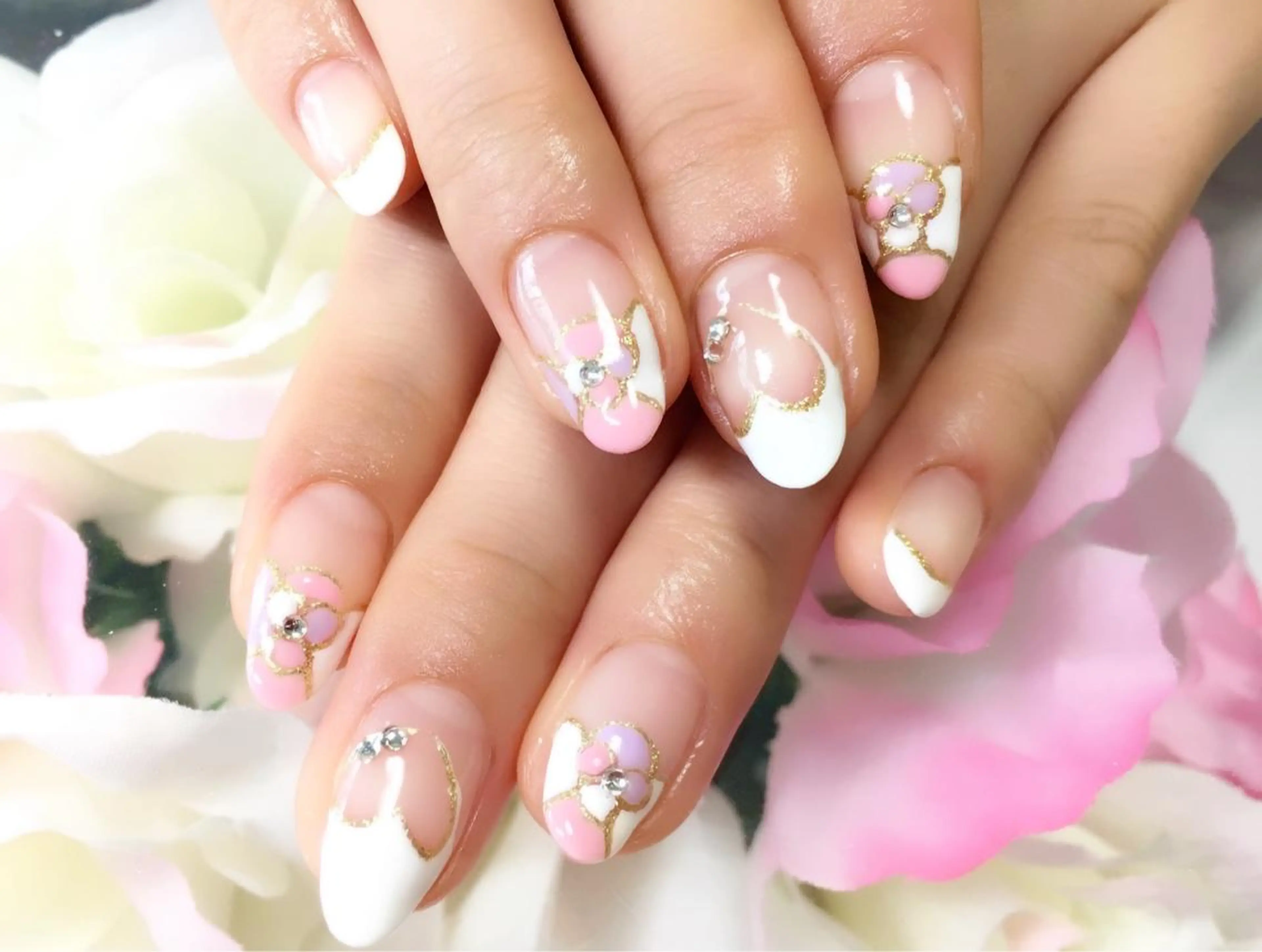 ネイル フレンチネイル ハート シンプルネイル clover nailのネイルデザイン