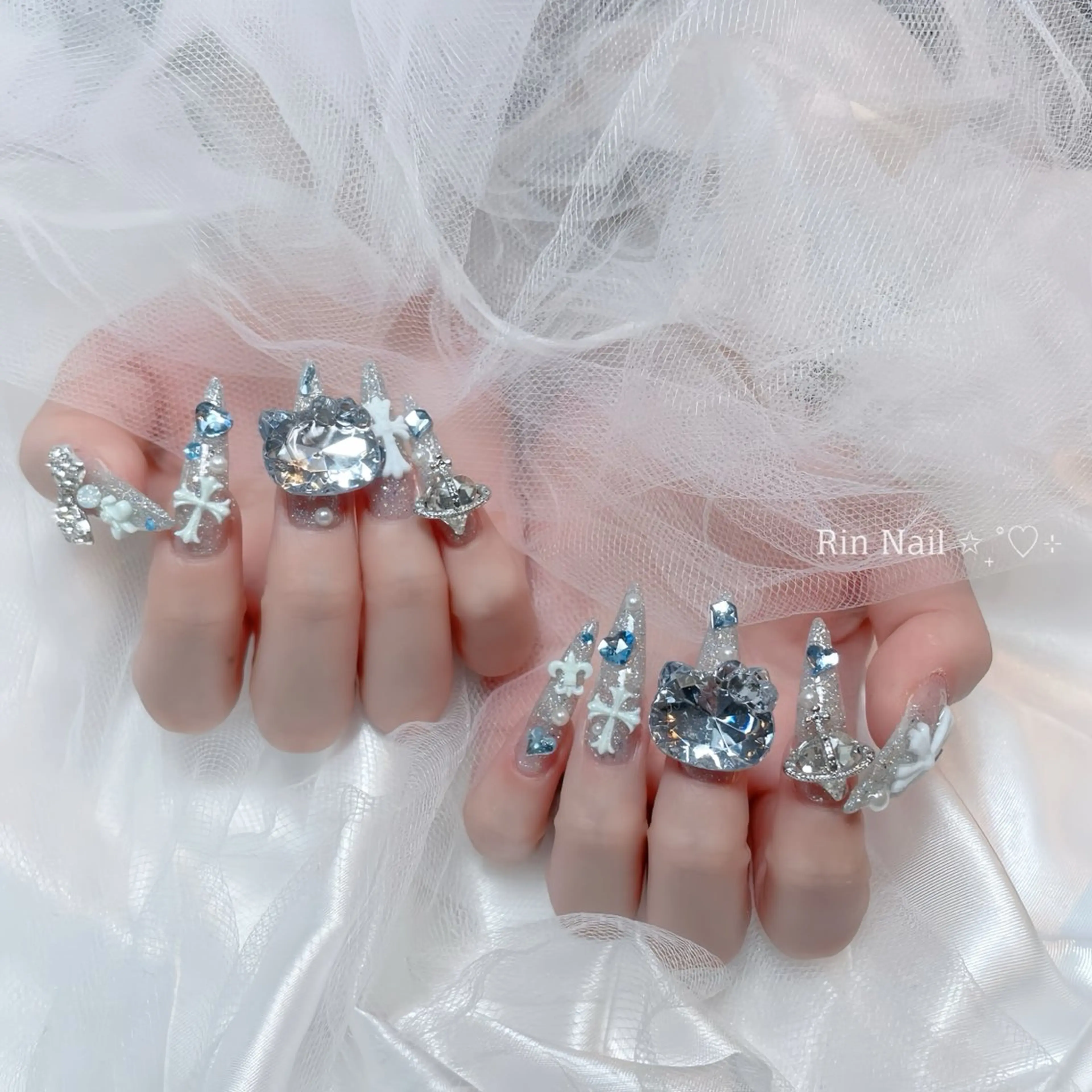 ネイル アートネイル チークネイル ジェルネイル ロングネイル マグネットネイル ハンドネイル Rin Nail 新大久保店のネイルデザイン