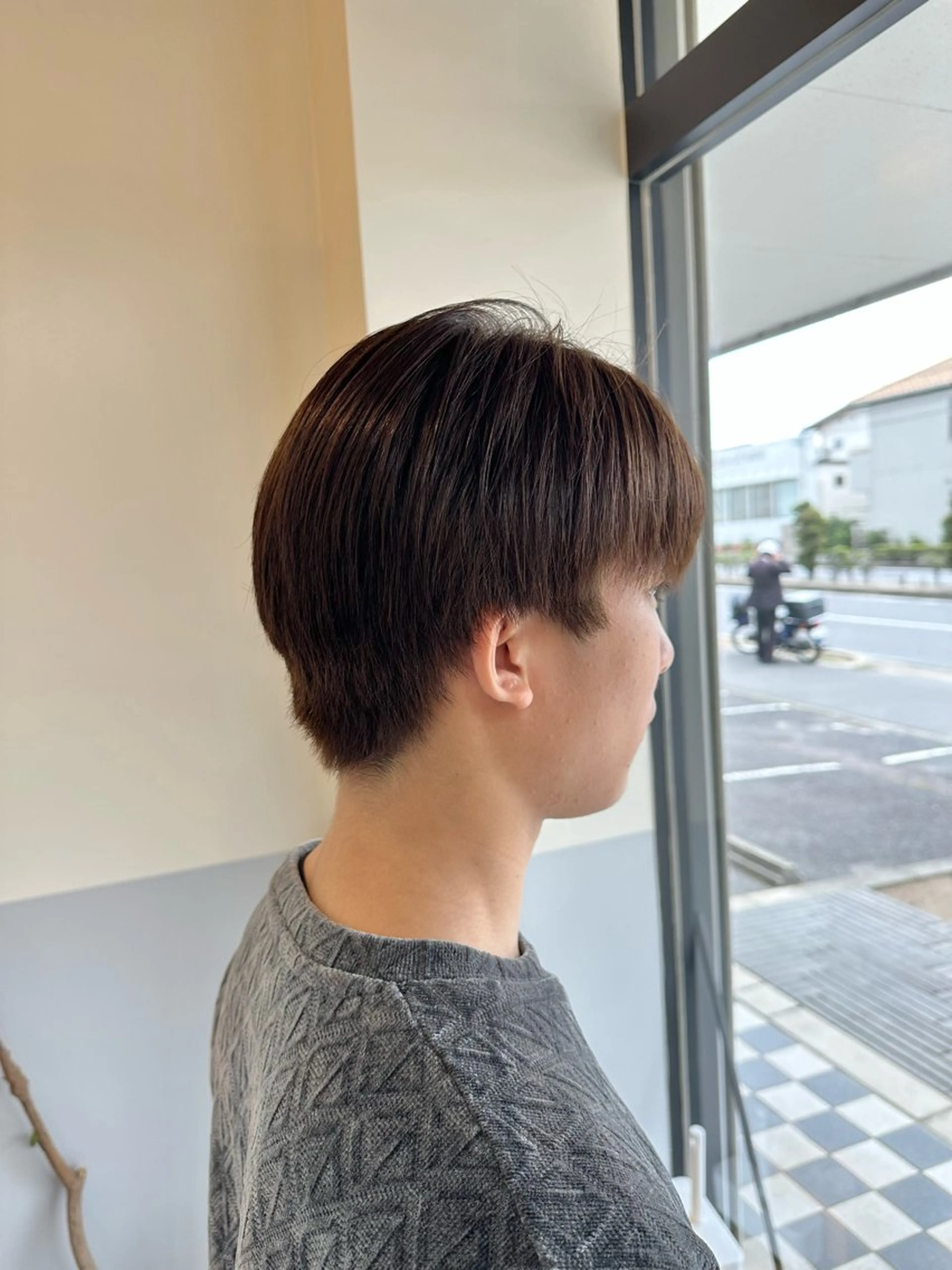 カラー メンズ メンズブリーチ ベージュカラー ブリーチ 透明感カラー ブリーチなしカラー 三浦彩那/ 透明感カラー/岡崎のヘアスタイル