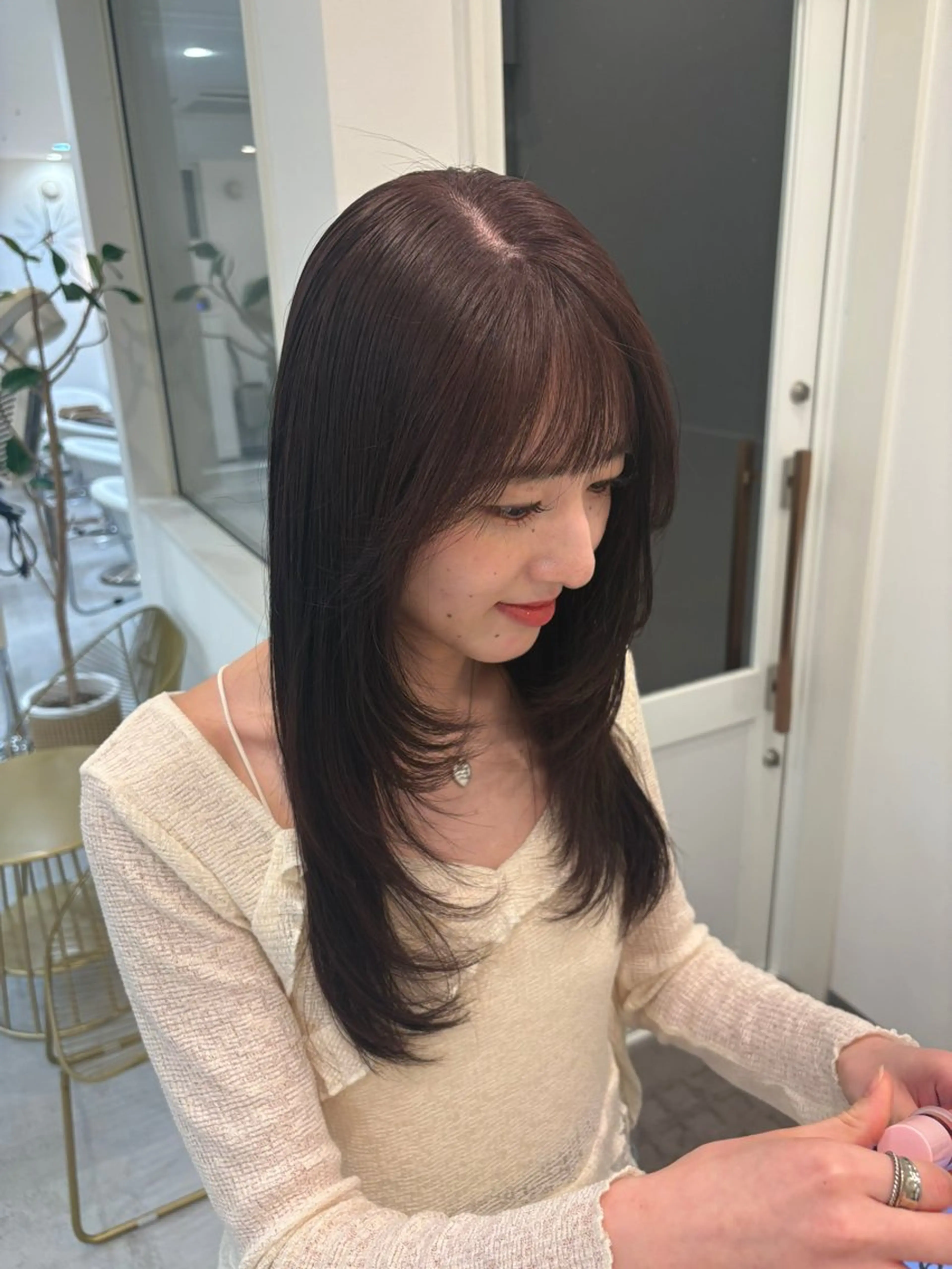 ロング カラー 加賀谷 乙葉のヘアスタイル