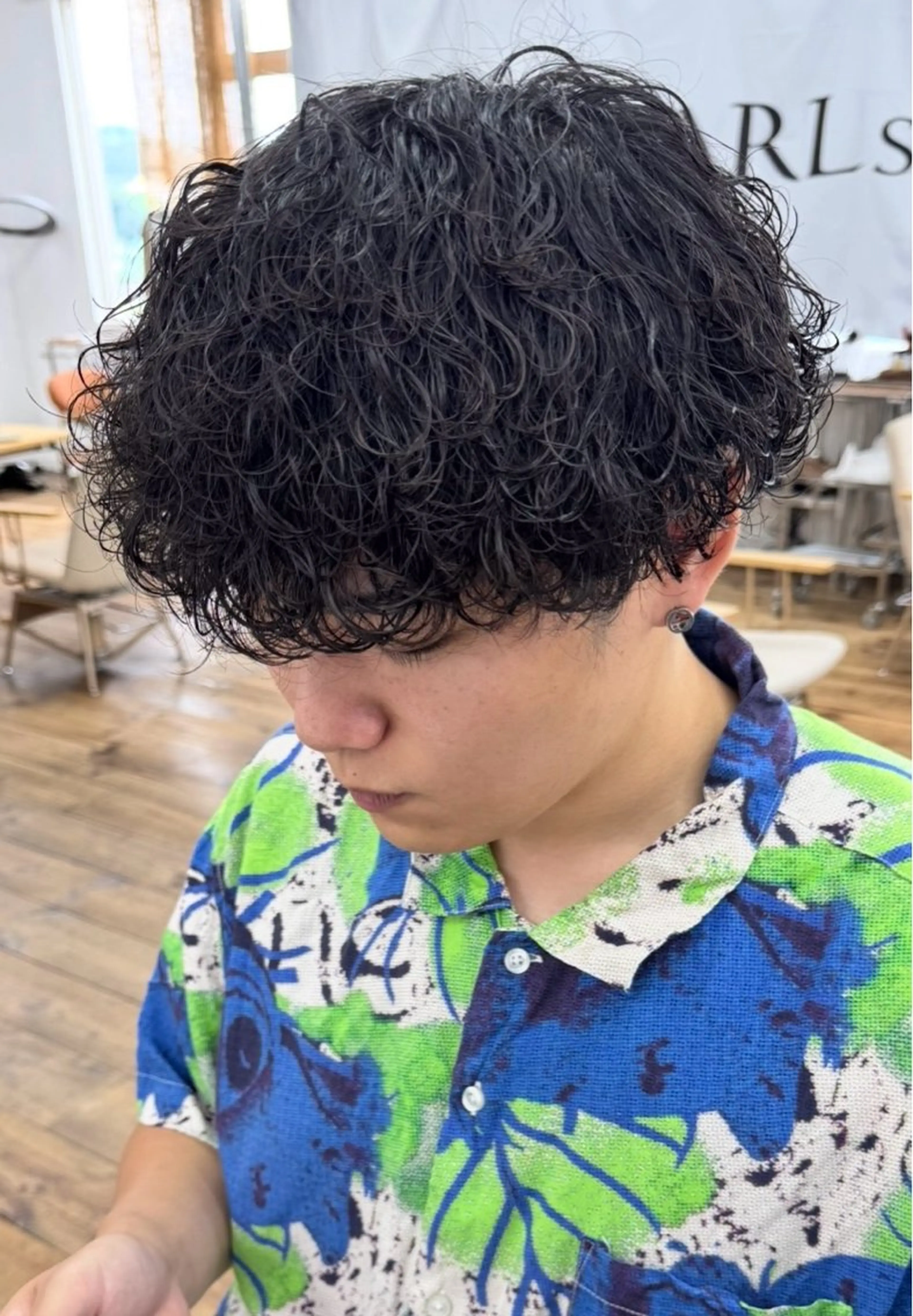 ミディアム カット パーマ “slow” 岡本海万。のヘアスタイル