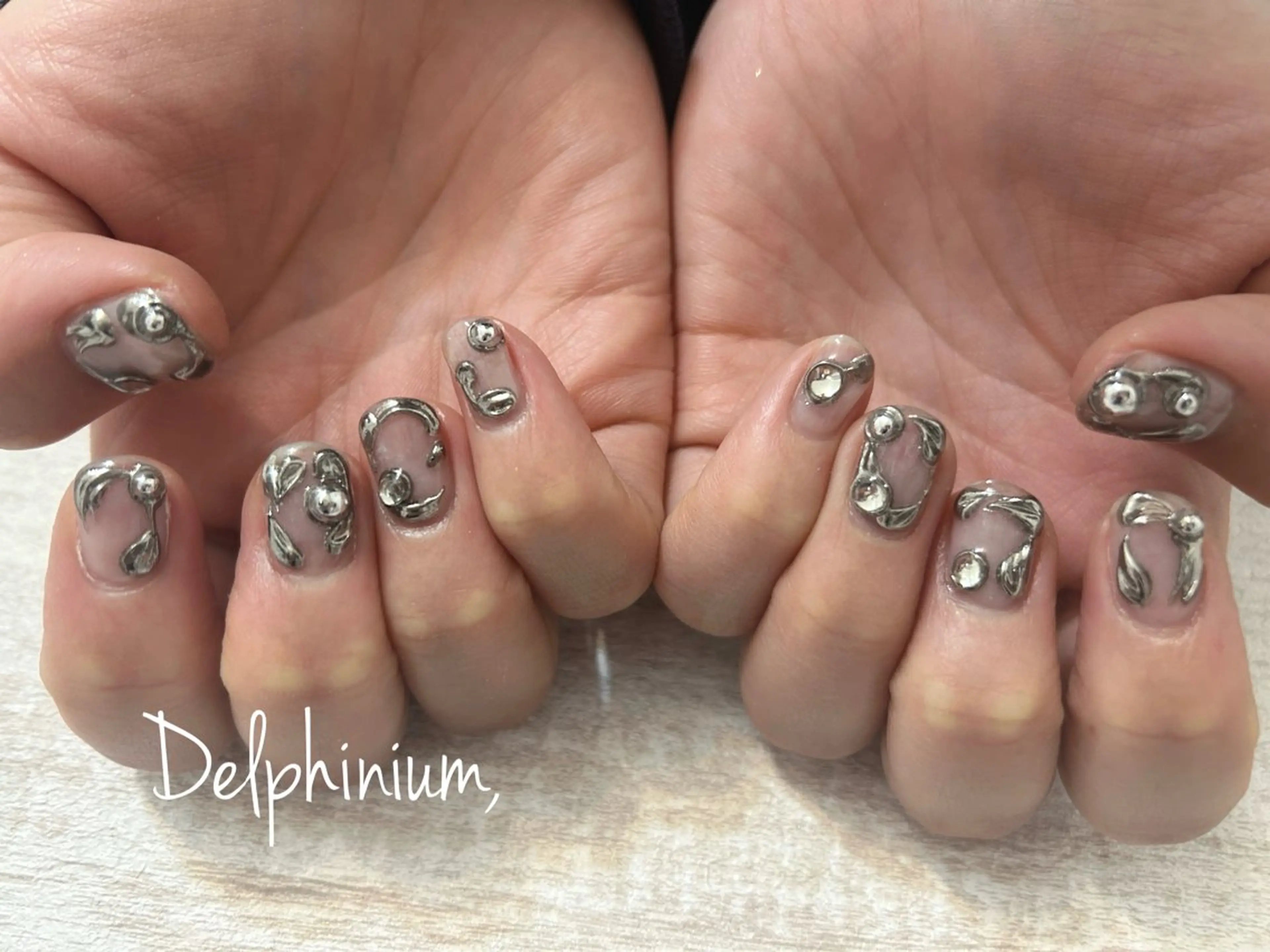 ネイル ジェルネイル パラジェル ハンドネイル 岡本 友恵のネイルデザイン