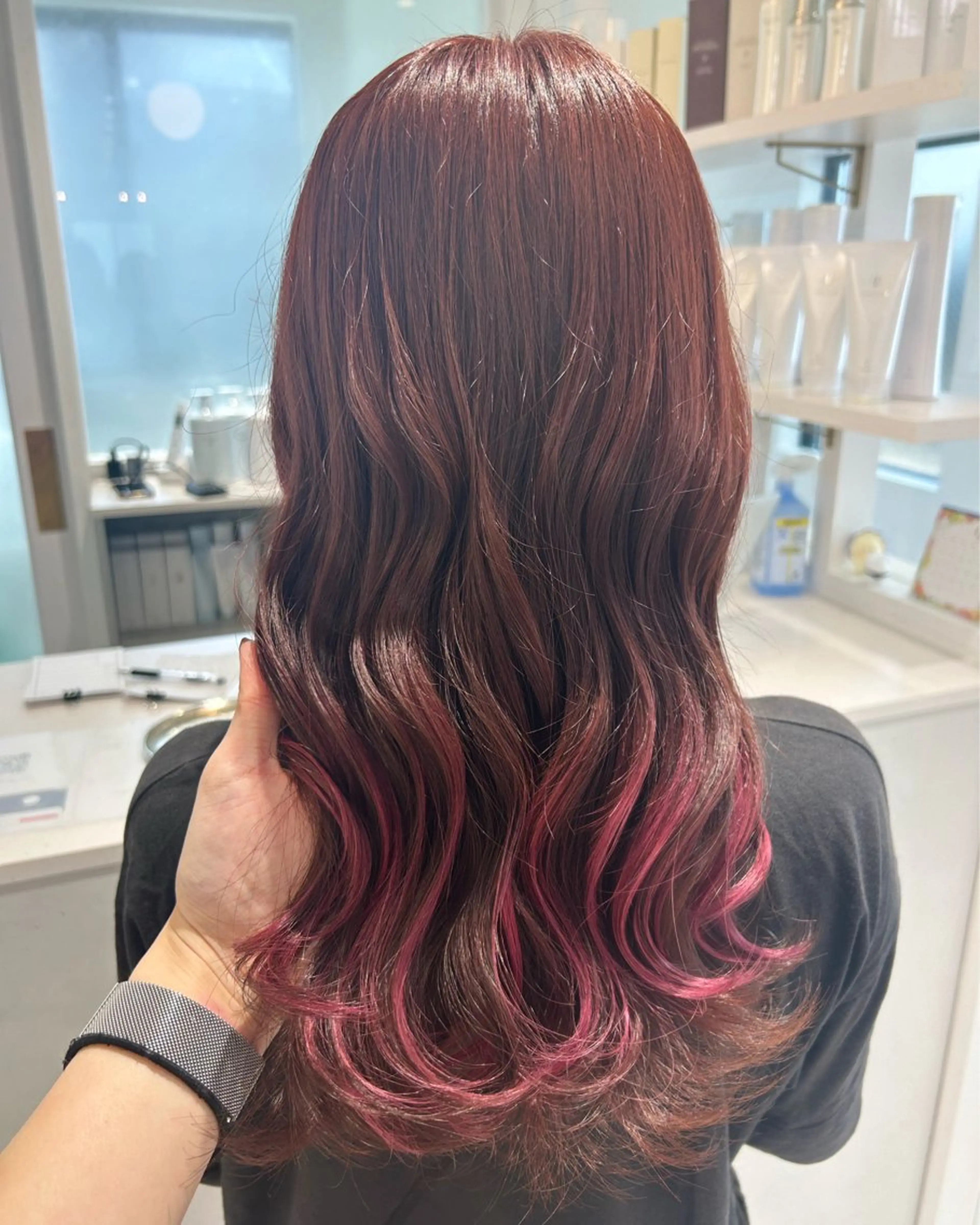 セミロング カラー チアキ ジュリのヘアスタイル