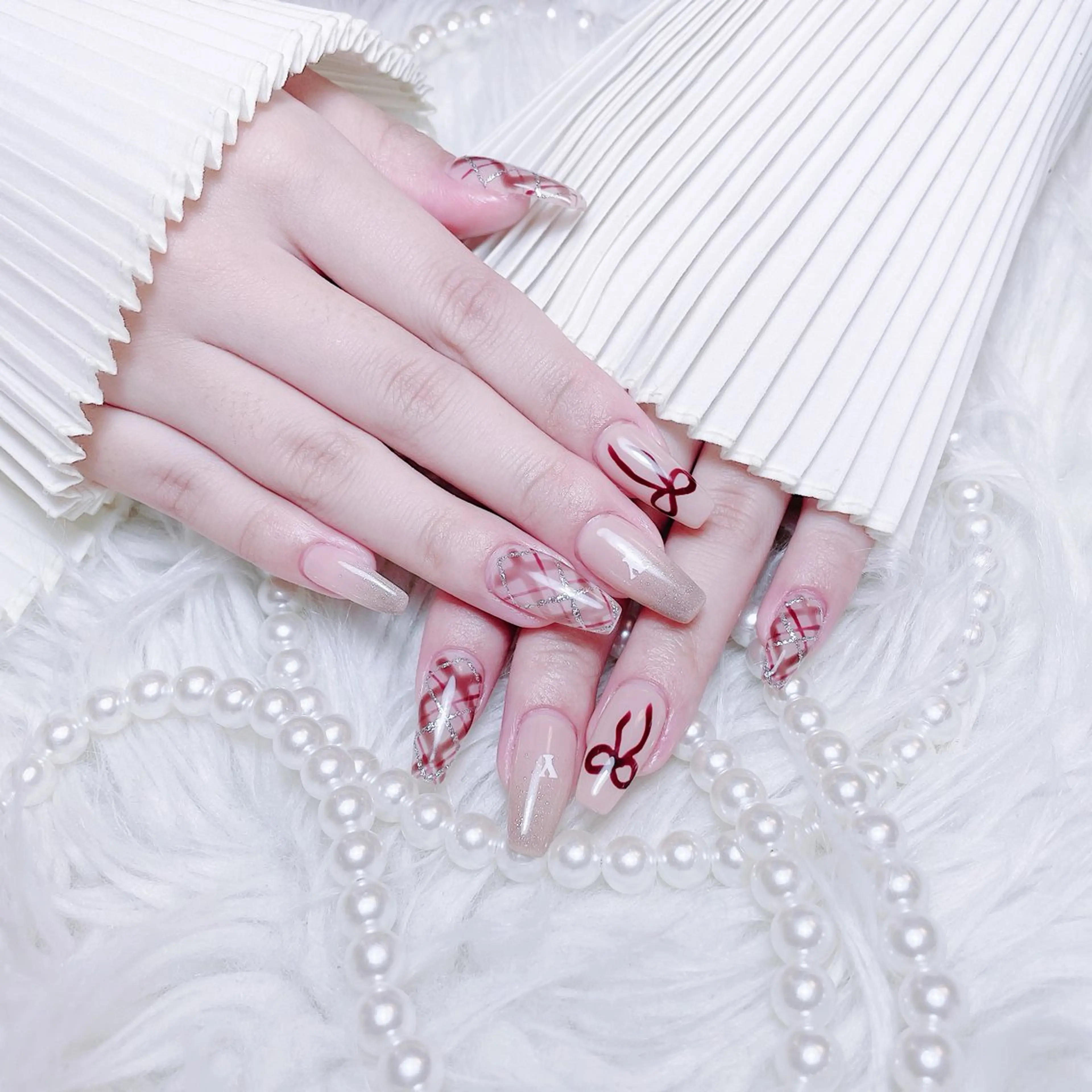 ネイル チークネイル 長さ出し フラワーネイル フレンチネイル ガーリー ハンドネイル NEW NAIL所属・NEW NAIL 池袋のネイルデザイン