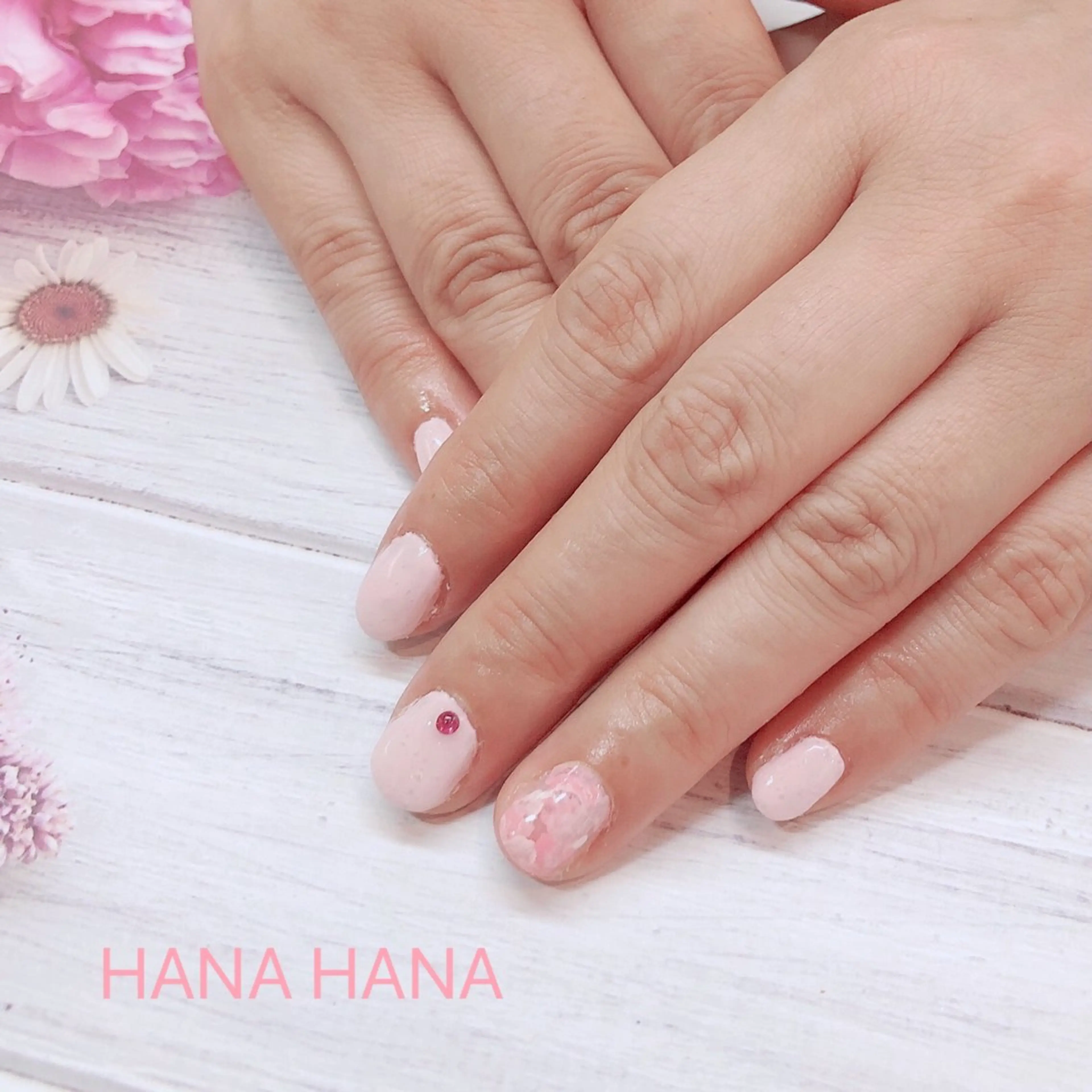 ネイル ジェルネイル HANAHANAのネイルデザイン