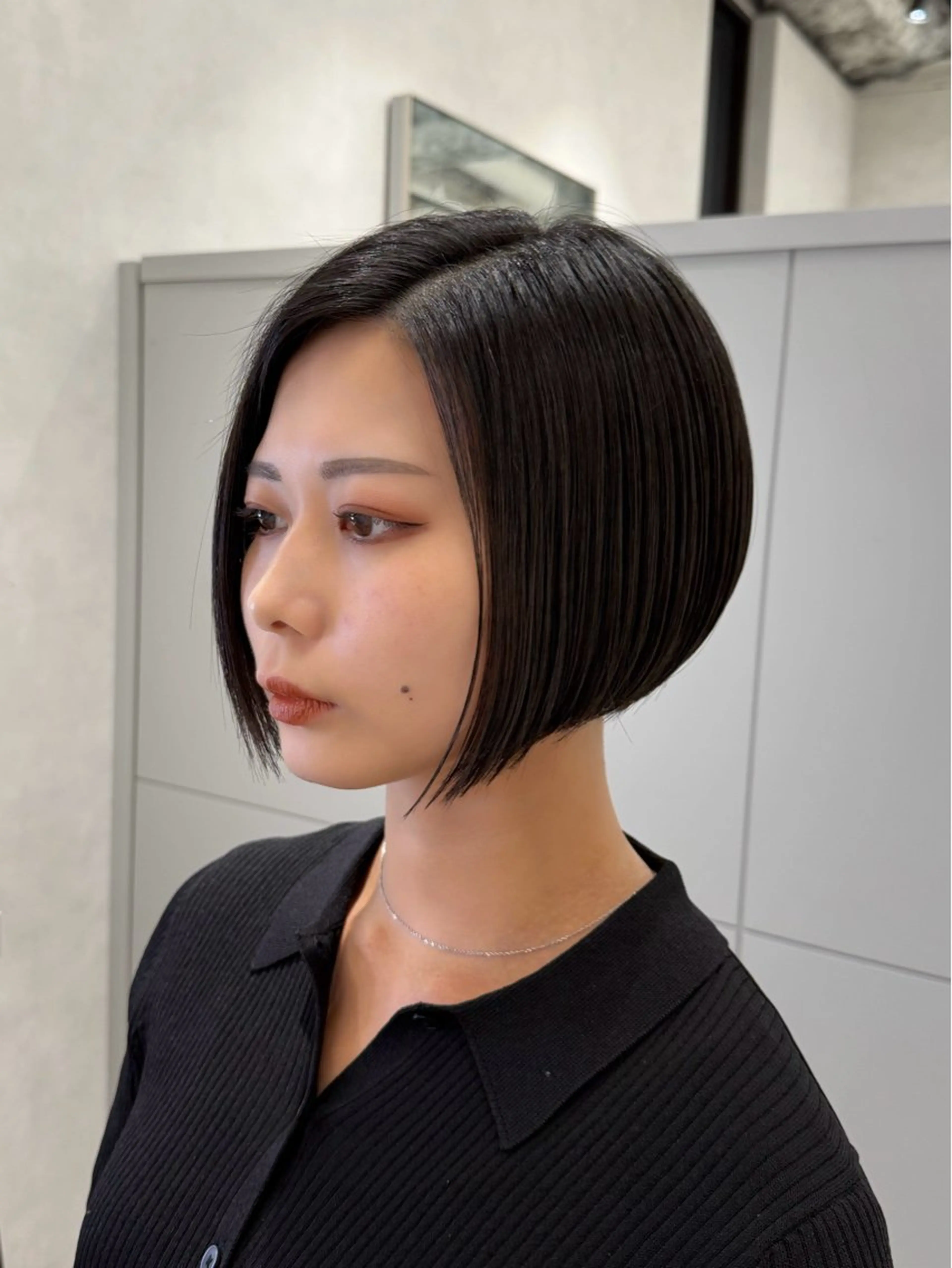 ショート ボブ くびれヘア 大阪梅田 稲葉利也斗のヘアスタイル