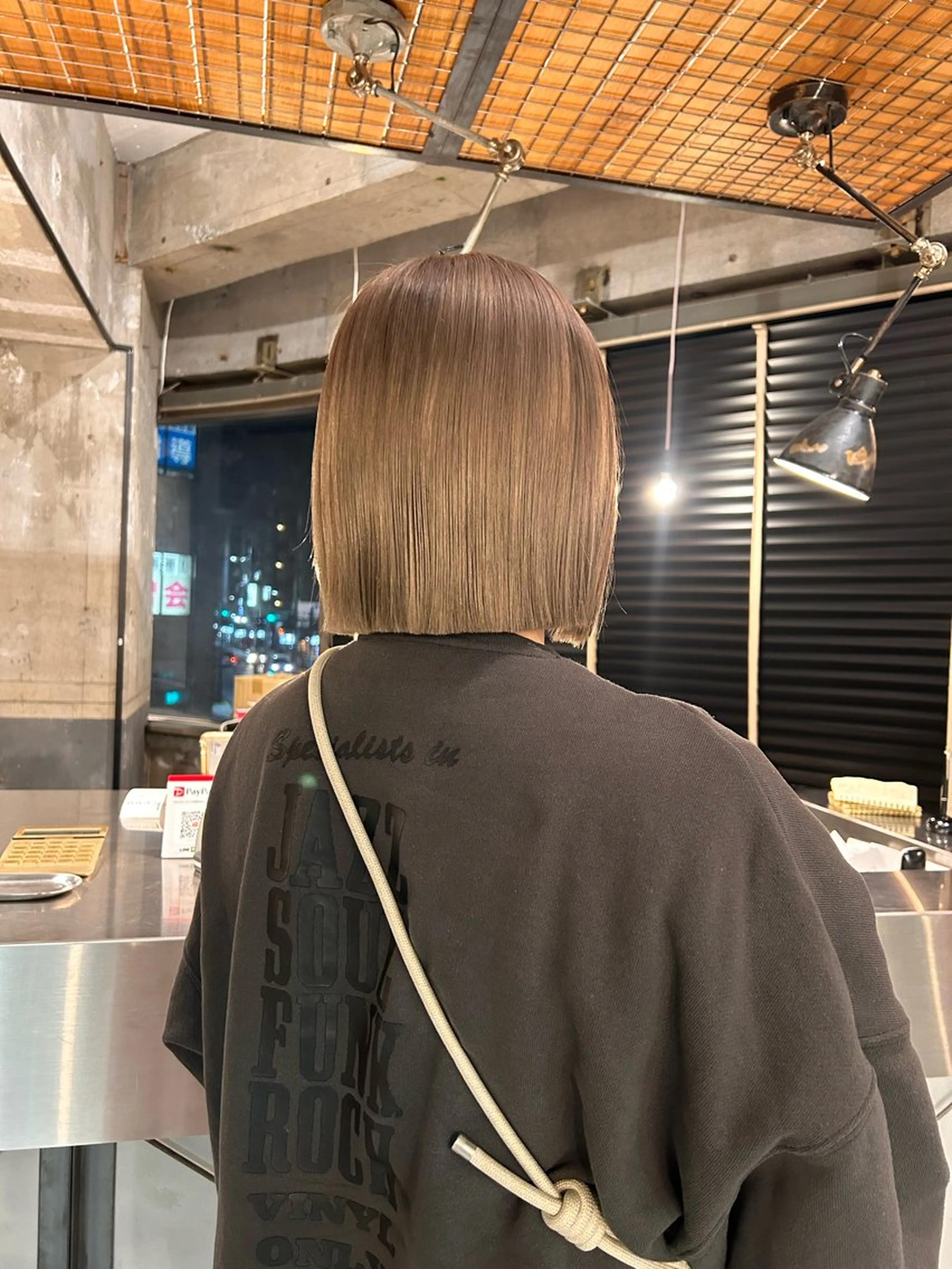 ミディアム カラー ベージュカラー ブリーチ ミルクティーベージュ ヘアカラー keen 立川のヘアスタイル