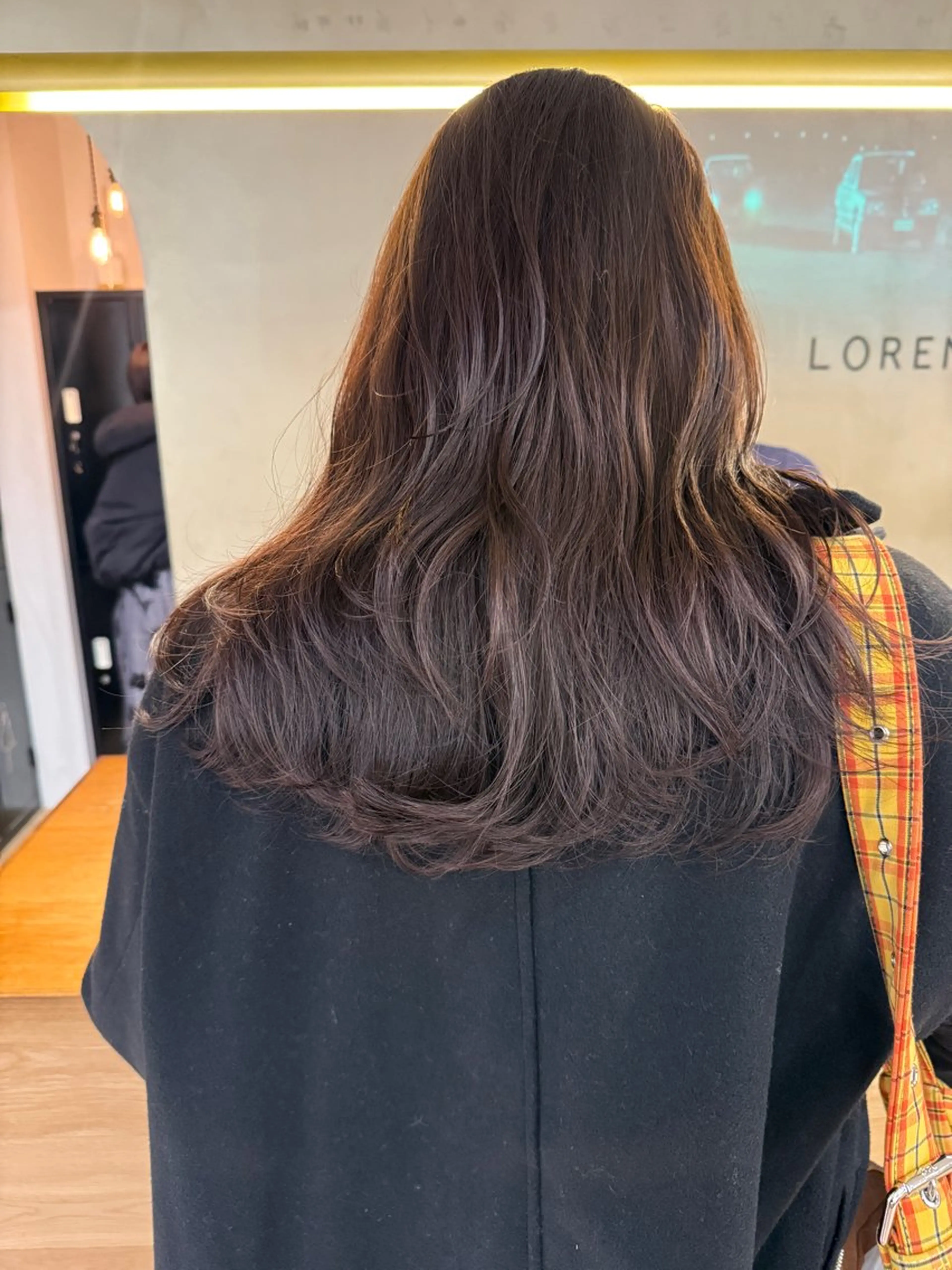 セミロング 透明感🎀LOREN エリコ🌈のヘアスタイル