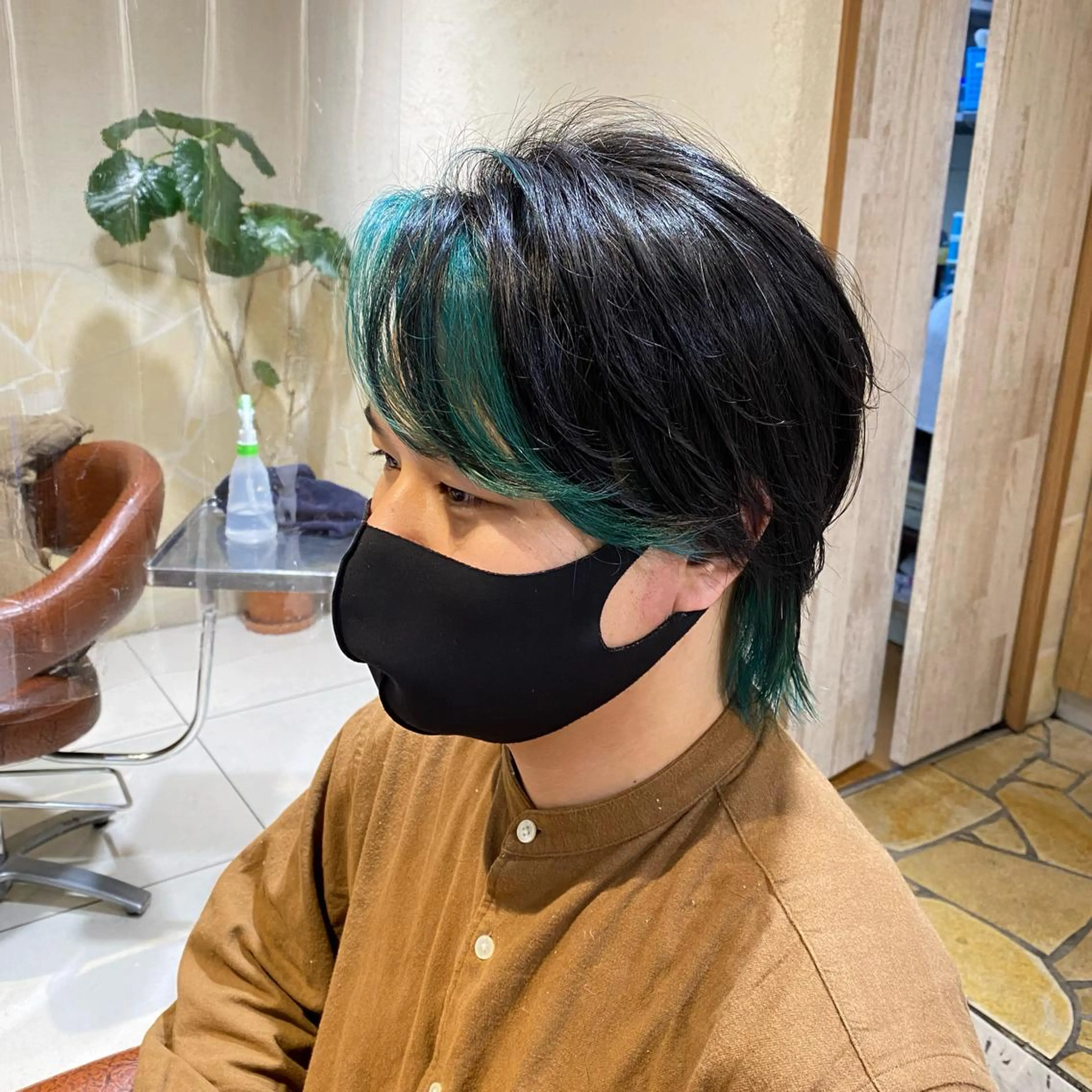 カラー メンズ メンズブリーチ メンズインナーカラー 黒髪 ブリーチ インナーカラー ♡ヘアアレンジ♡ naraのヘアスタイル