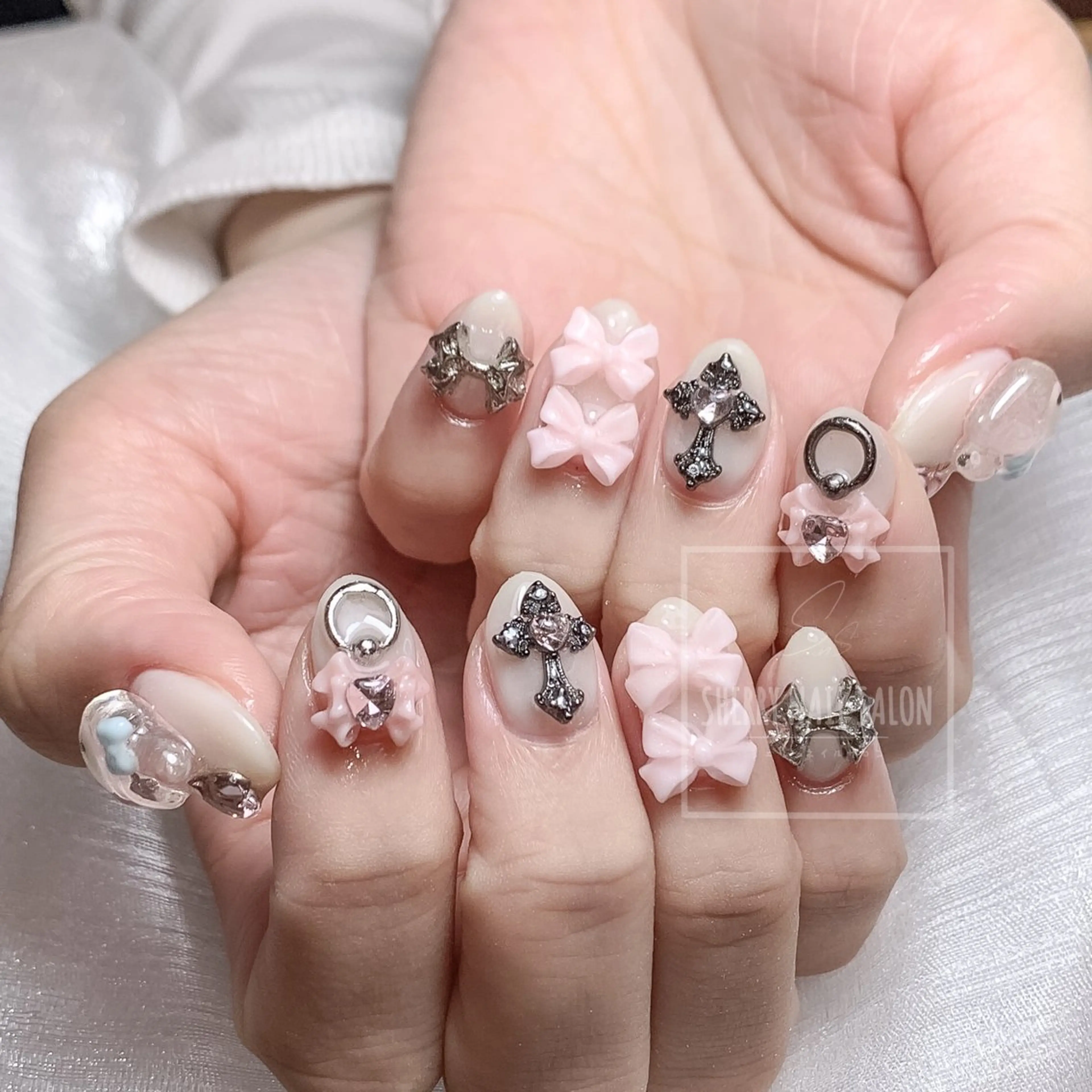 ネイル チークネイル 長さ出し フレンチネイル ジェルネイル グラデーション moe自宅ネイルサロン所属・萌 自宅ネイルサロンのネイルデザイン