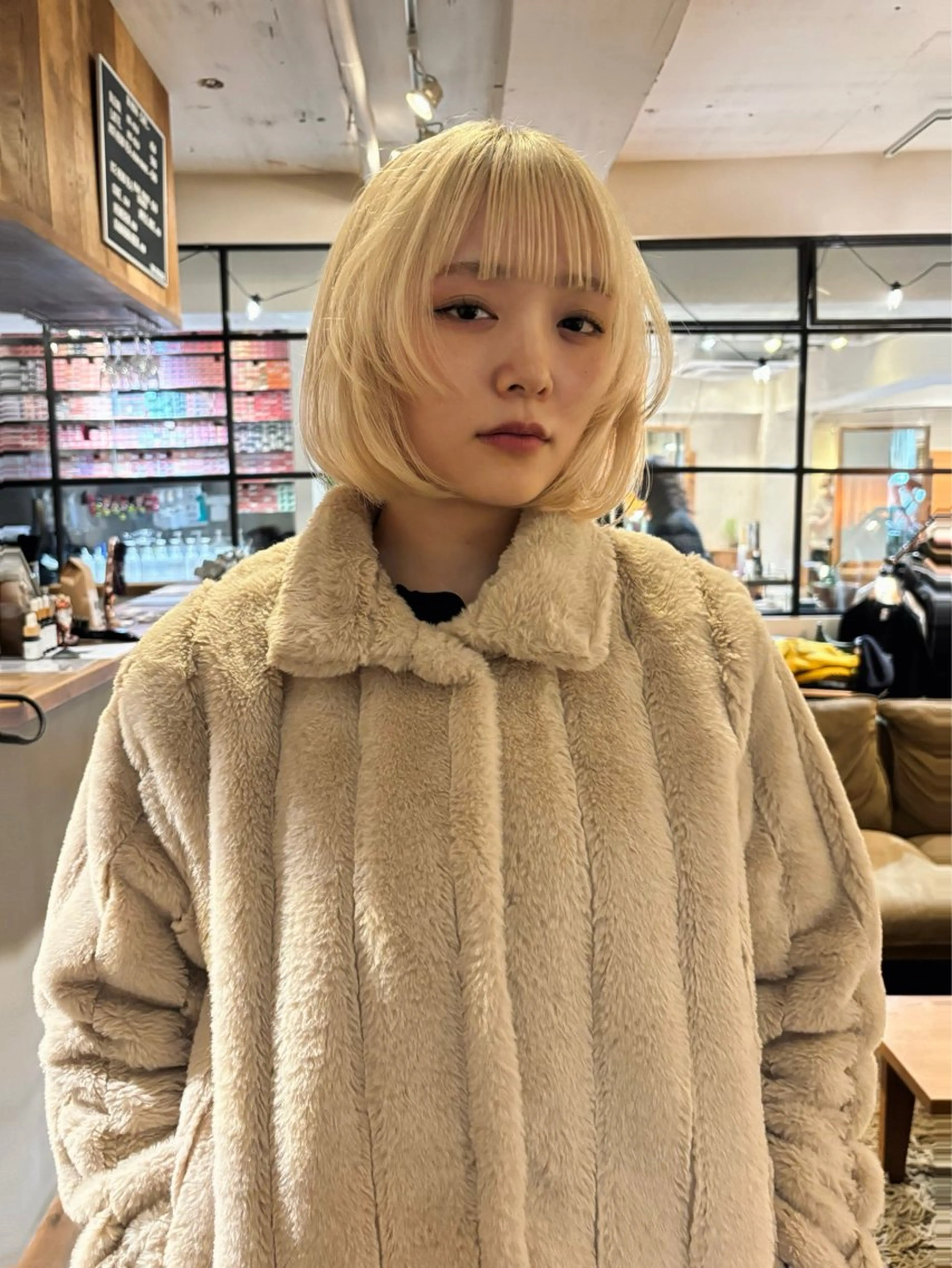 ショート カラー ヘアカラー ファッションに 溶け込むstyleのヘアスタイル