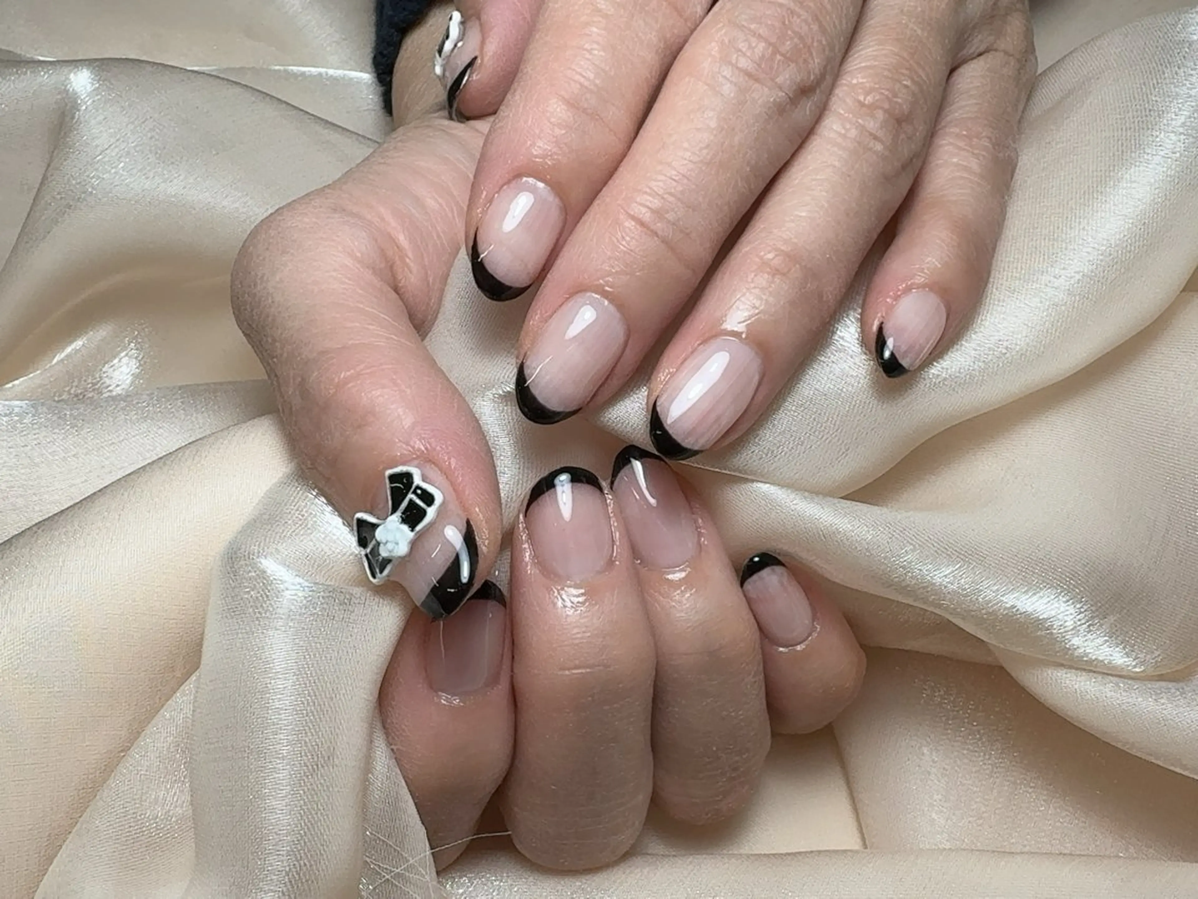 ネイル ハンドネイル LR.ONE リナのネイルデザイン