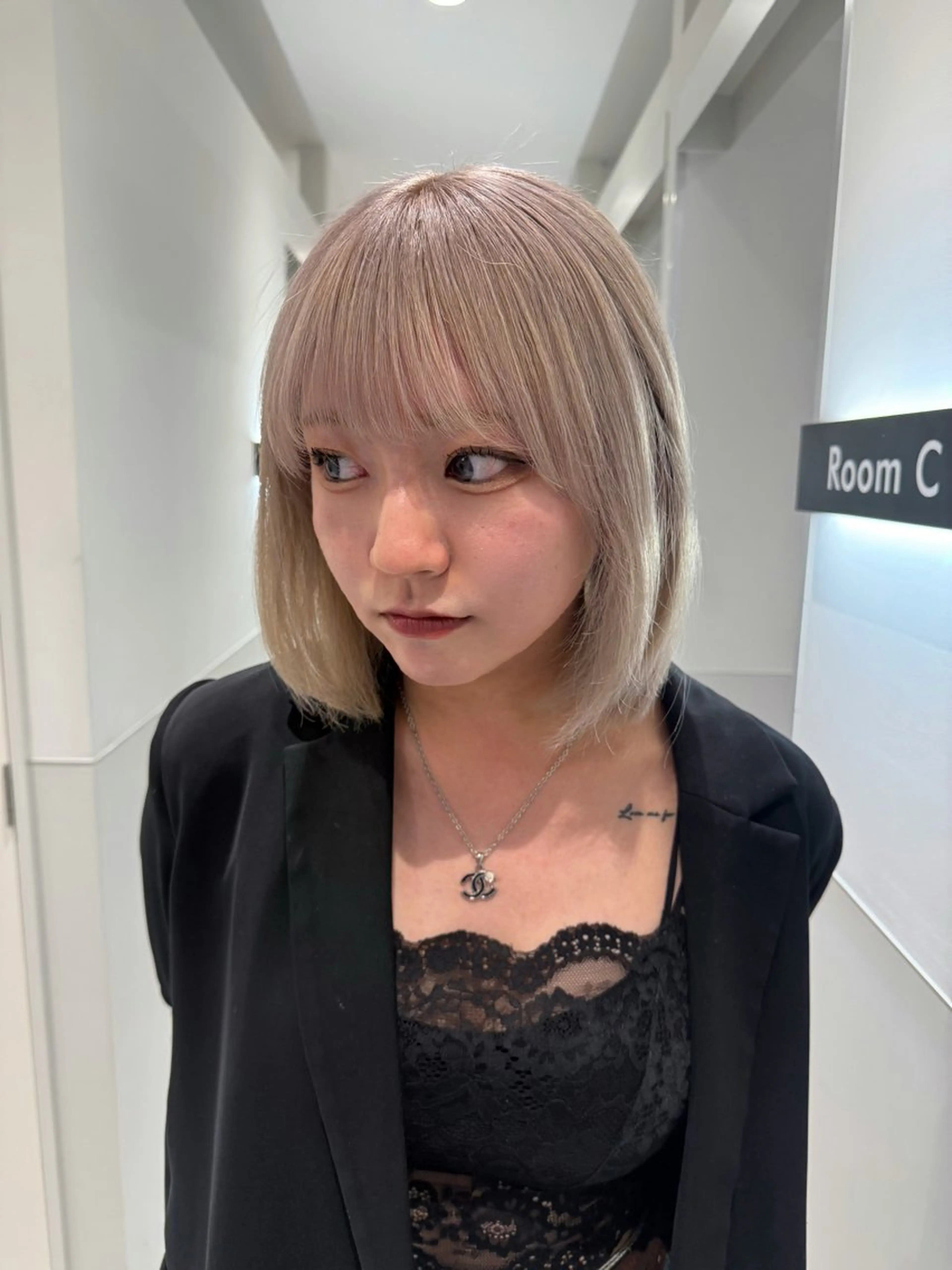 ショート カラー ハイトーンカラー ボブ REN/ケアブリーチ /ハイトーン/名駅のヘアスタイル