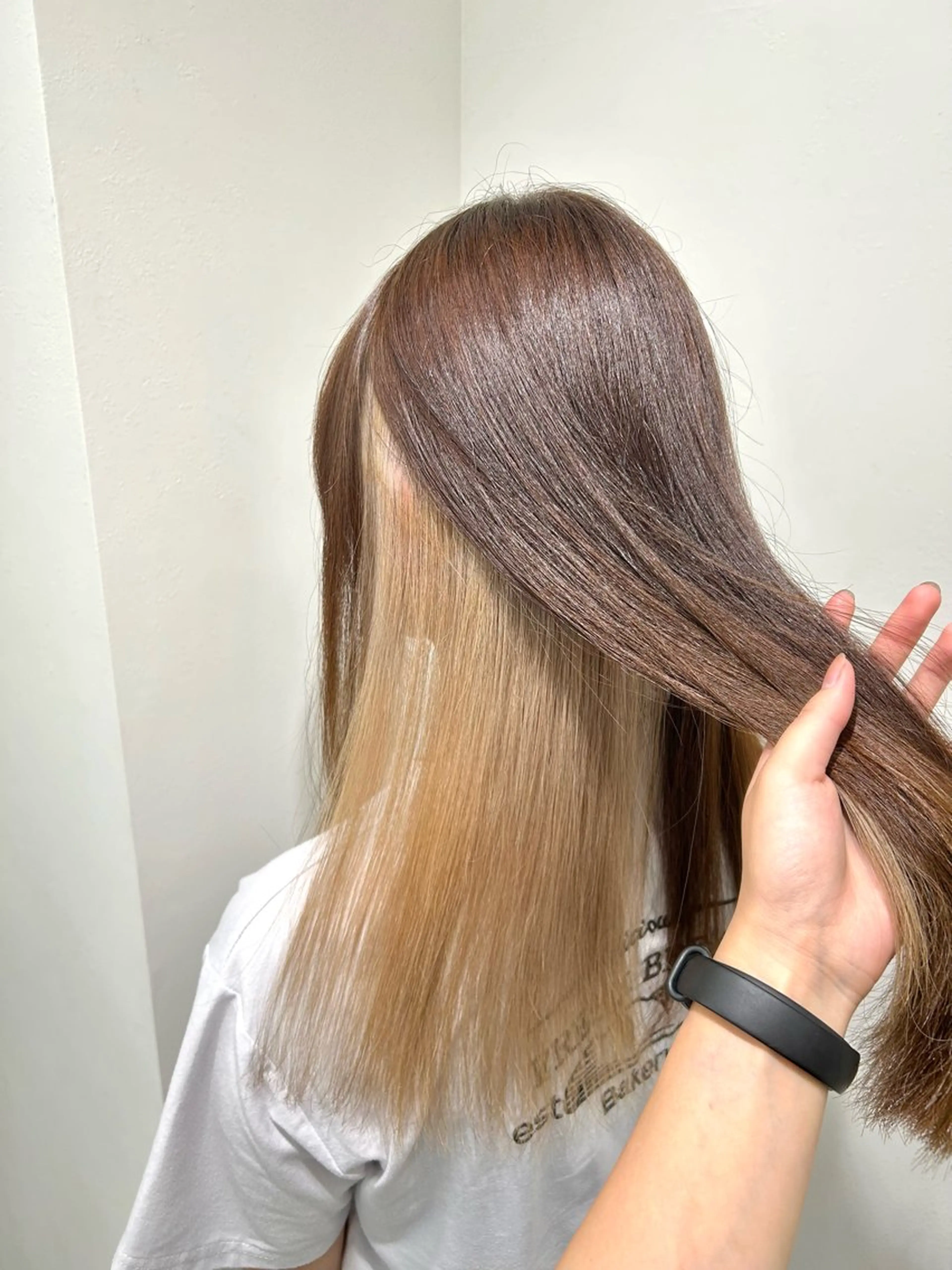 ポイントブリーチ＋カラー＋トリートメントの写真