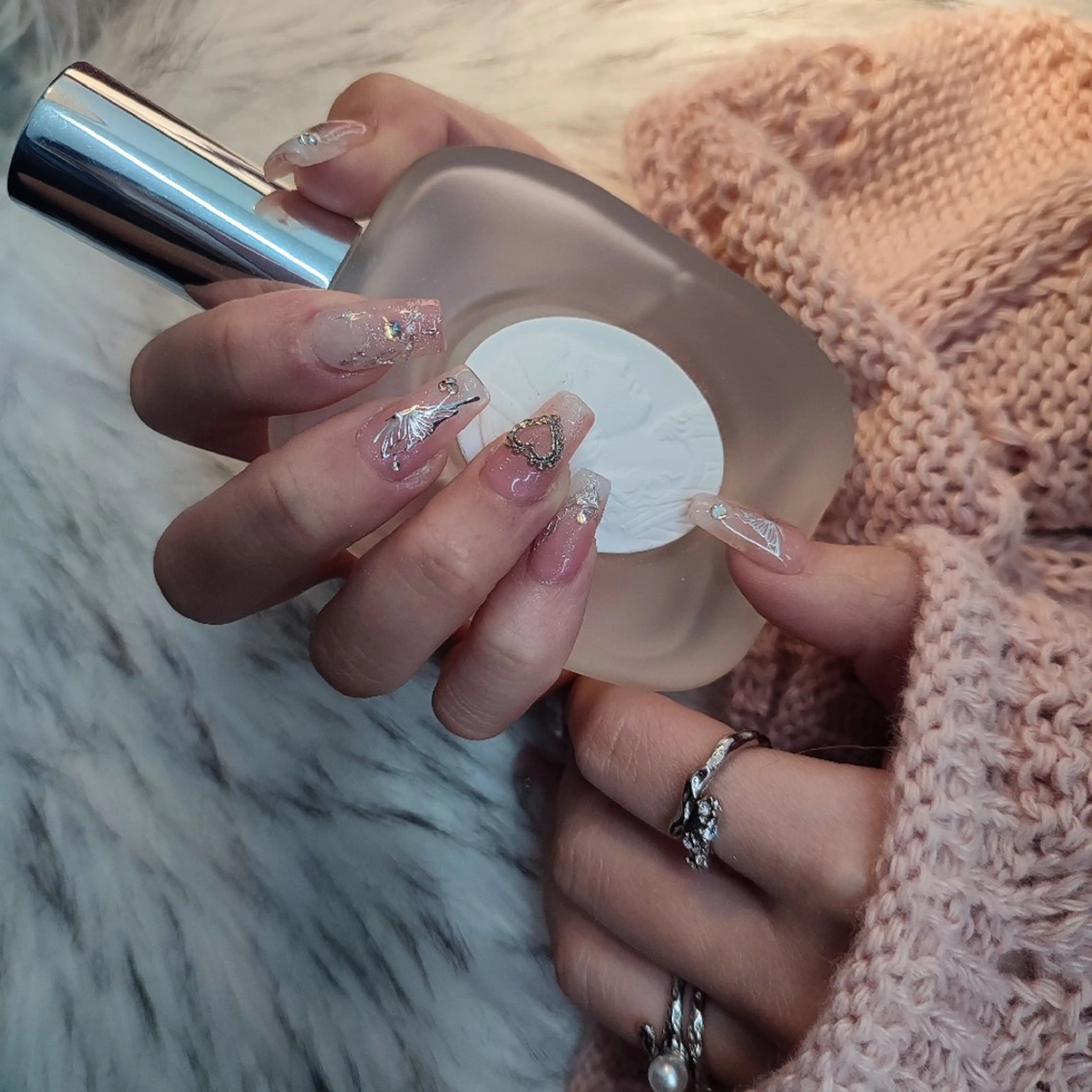 ネイル ハンドネイル RUNWAY 　　の眉毛・アイブロウイメージ