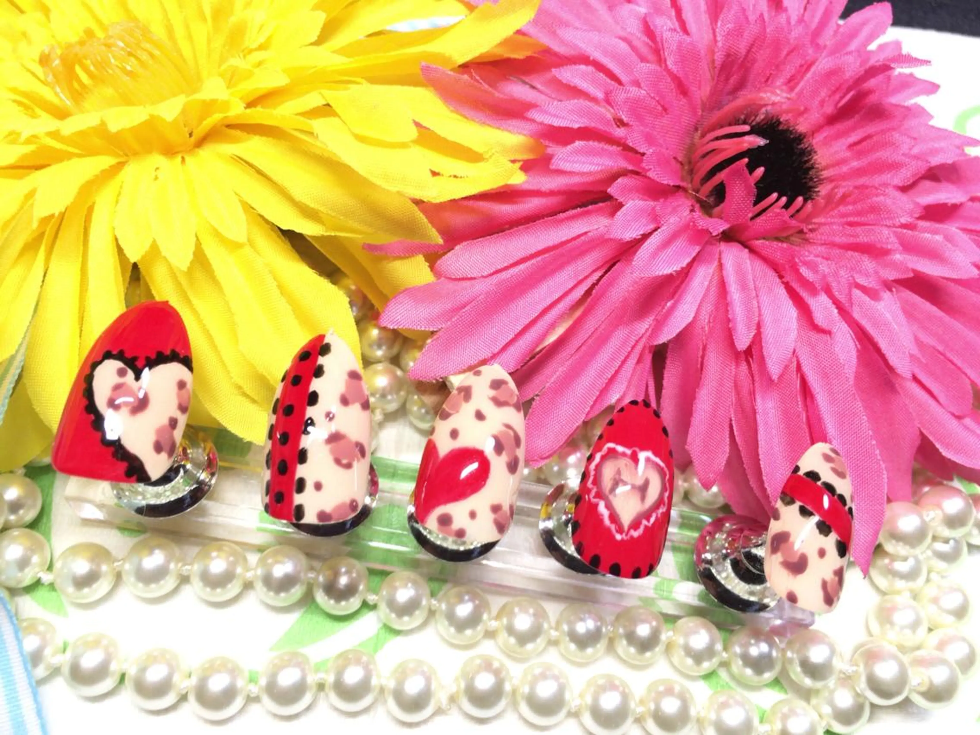 ネイル アニマル柄 ハート ハンドネイル ハンドケア ネイルサロン HARRYS所属・ネイル・脱毛サロン HARRYSのエステ・リラクイメージ