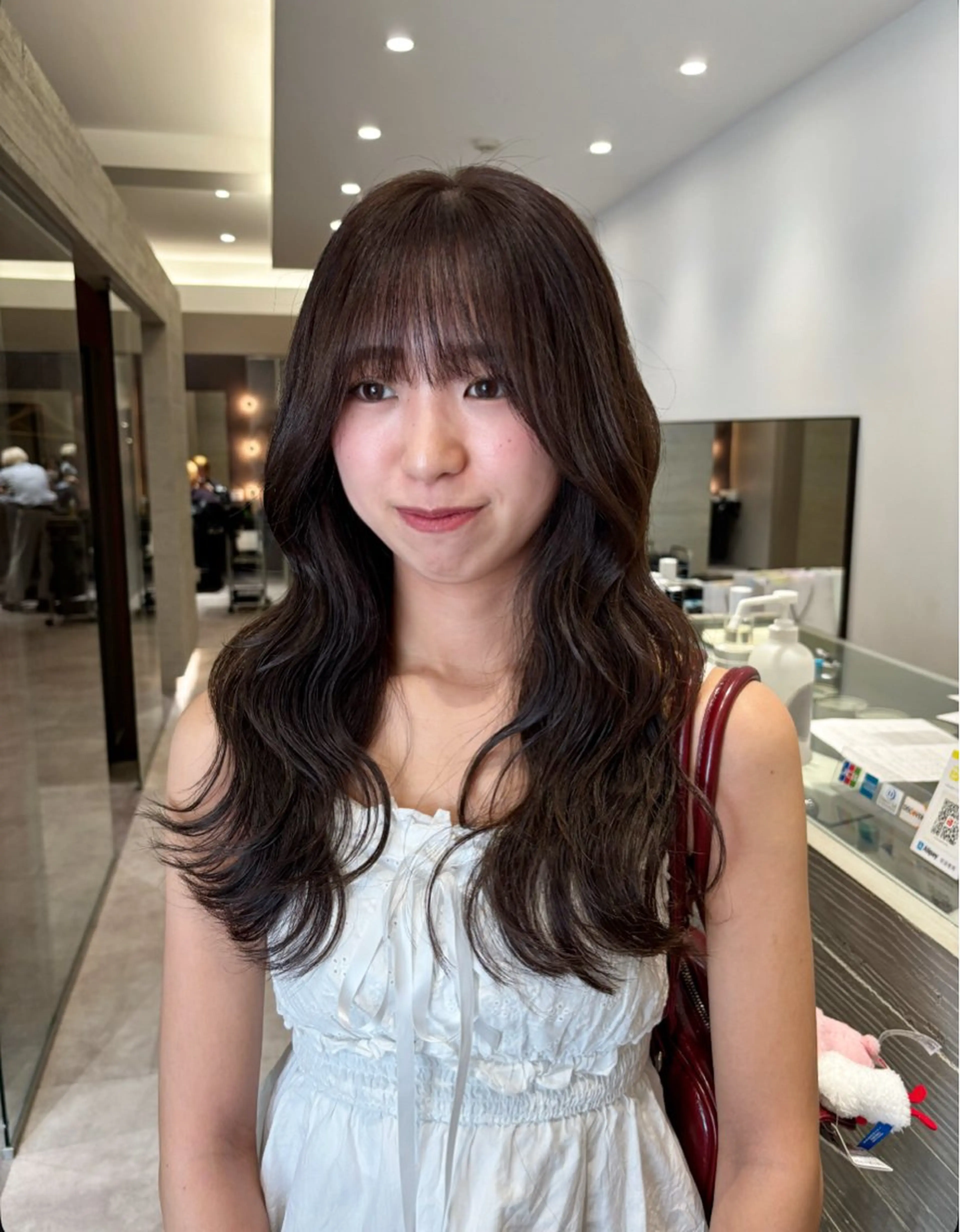 ロング 顔周りカット レイヤーカット NEST by chord （ネストバイコード）所属・🤍関根 朋香🤍のヘアスタイル