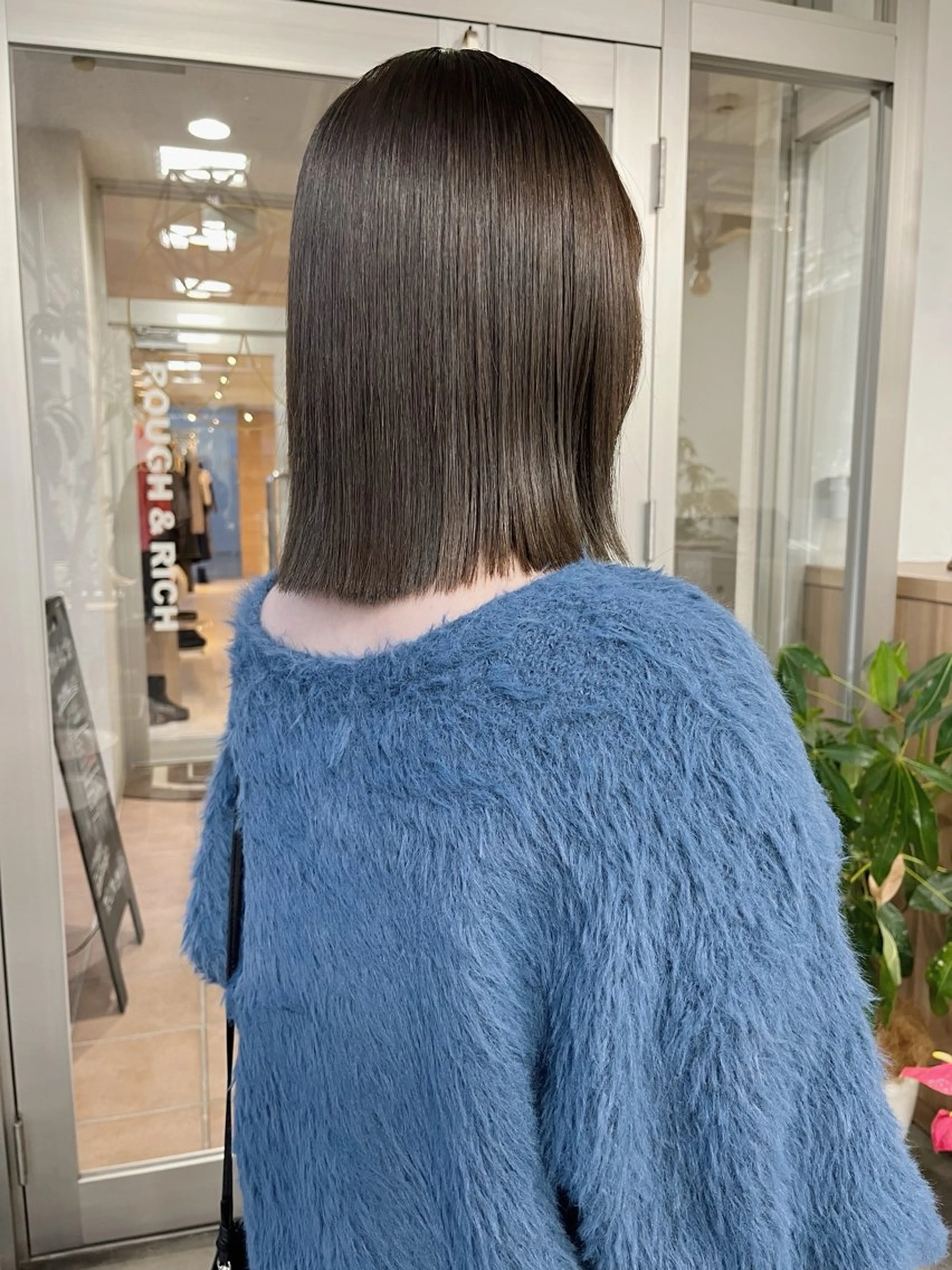 ミディアム カット ヘアカラー トリートメント 荒川泰輝/オリーブ カラー/透明感カラーのヘアスタイル