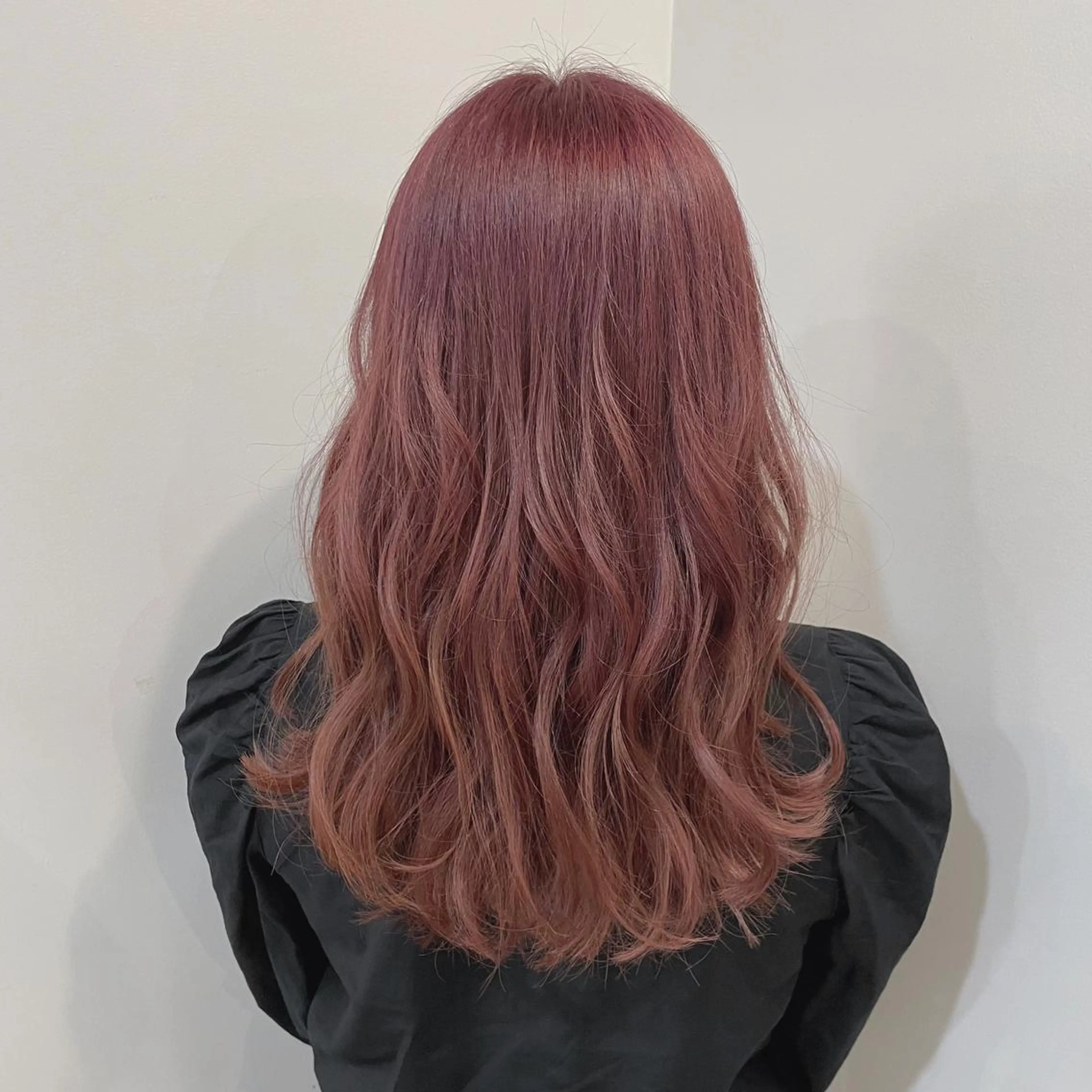 ロング カラー ピンクカラー Lolonois梅田 /Okazaki:)のヘアスタイル