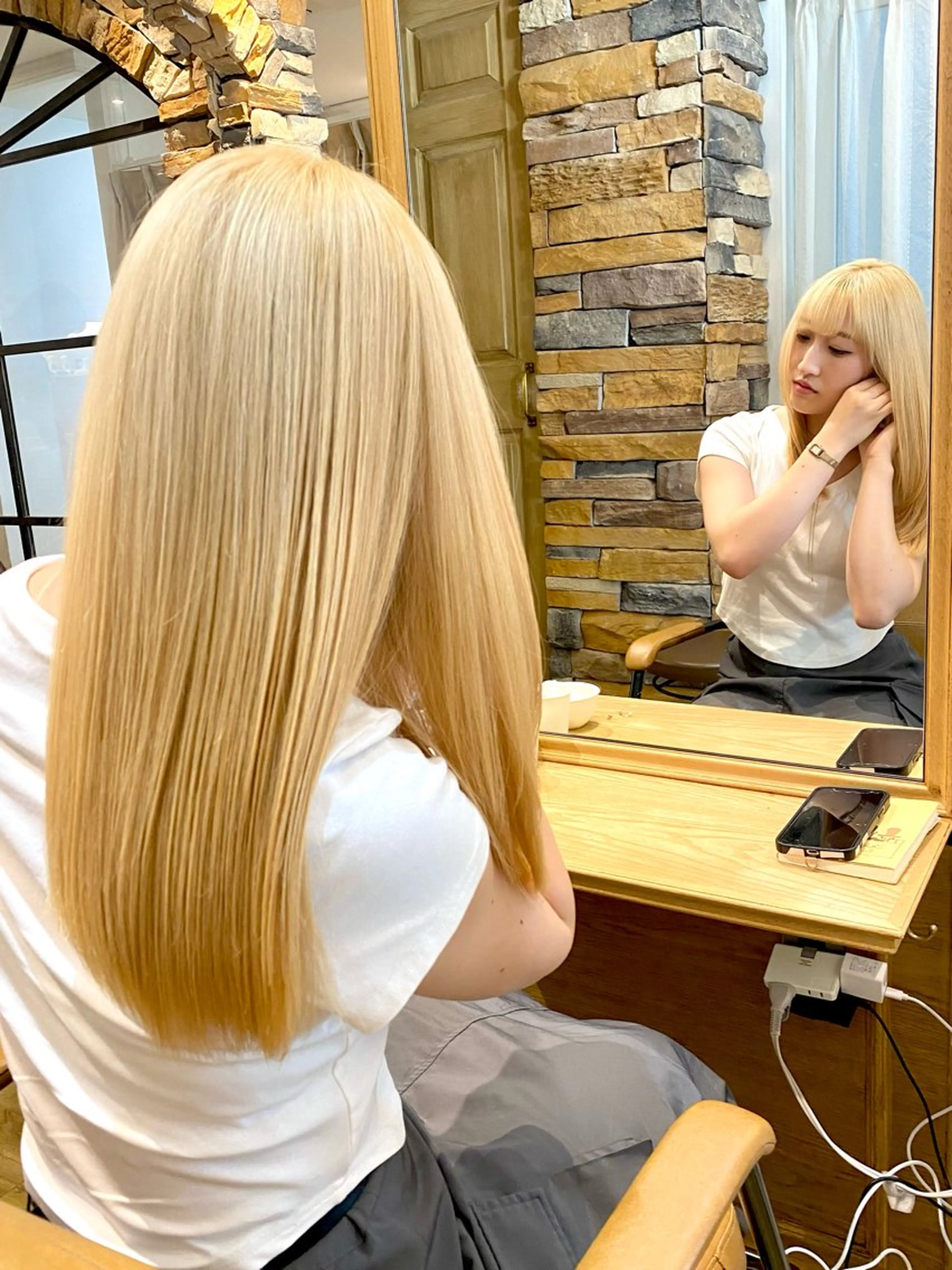 セミロング カラー ブリーチ ケアブリーチ ダブルカラー ヘアカラー トリートメント 千 田のヘアスタイル