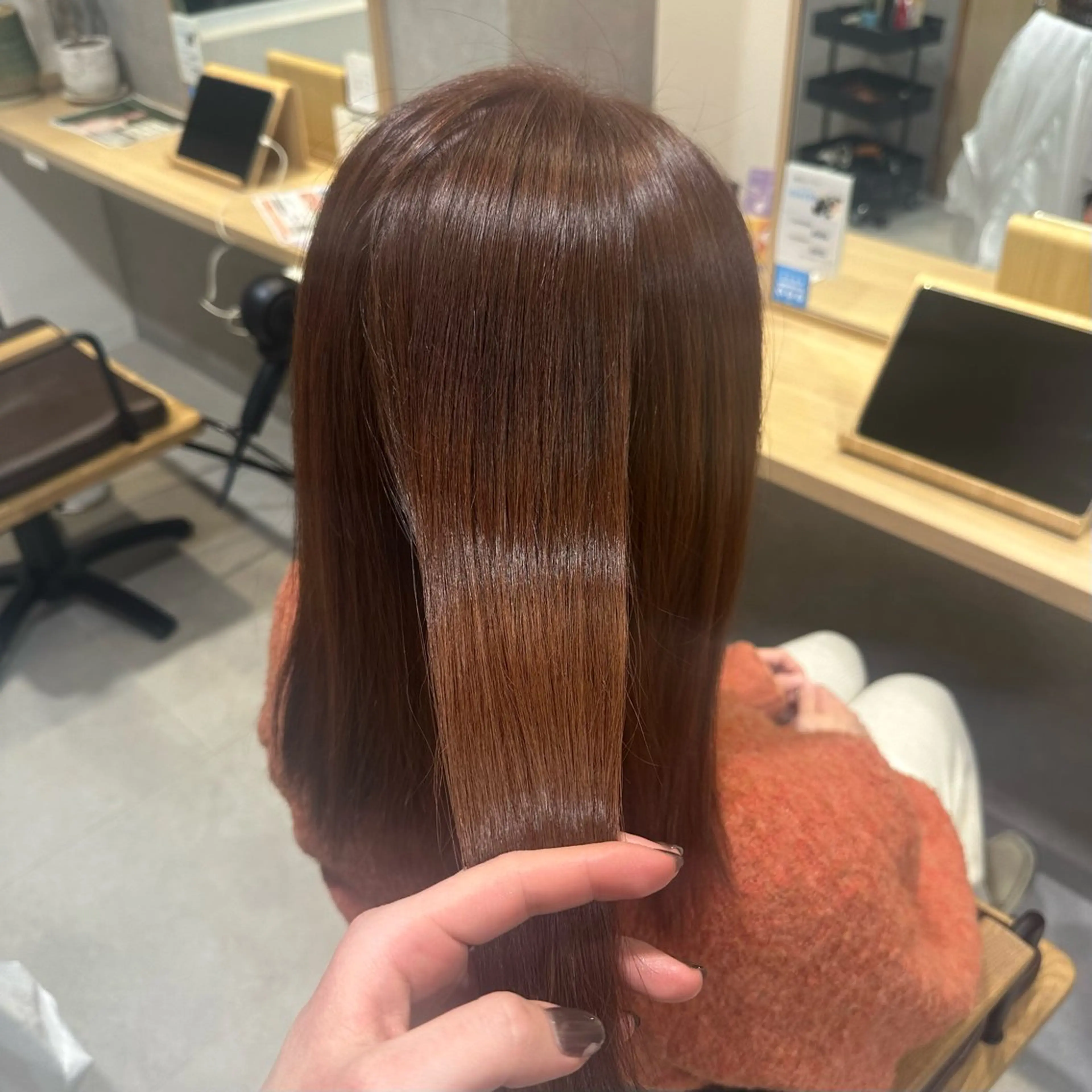 ロング カラー ブラウンカラー ピンクカラー ピンクブラウン ヘアカラー 松尾 麗実のヘアスタイル