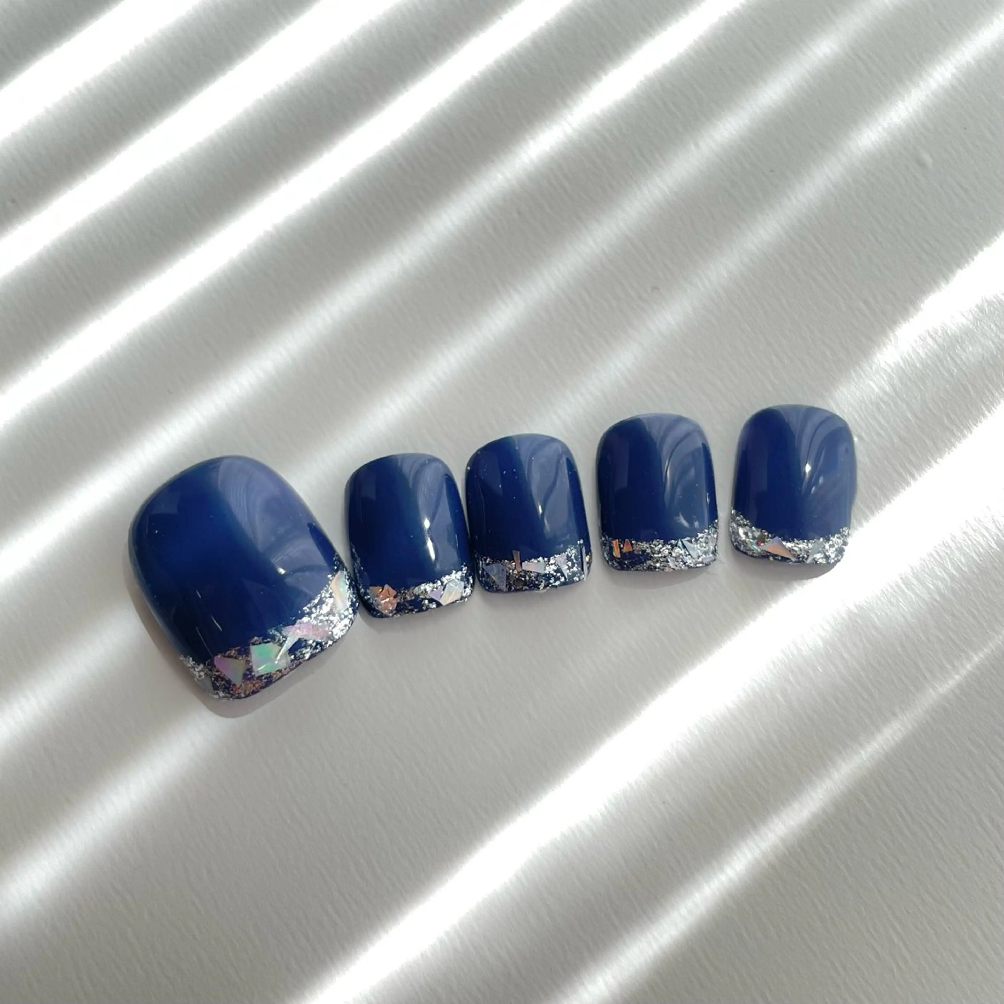 ネイル フットネイル フレンチネイル ガラスフレンチ Trend Nail シルフのネイルデザイン