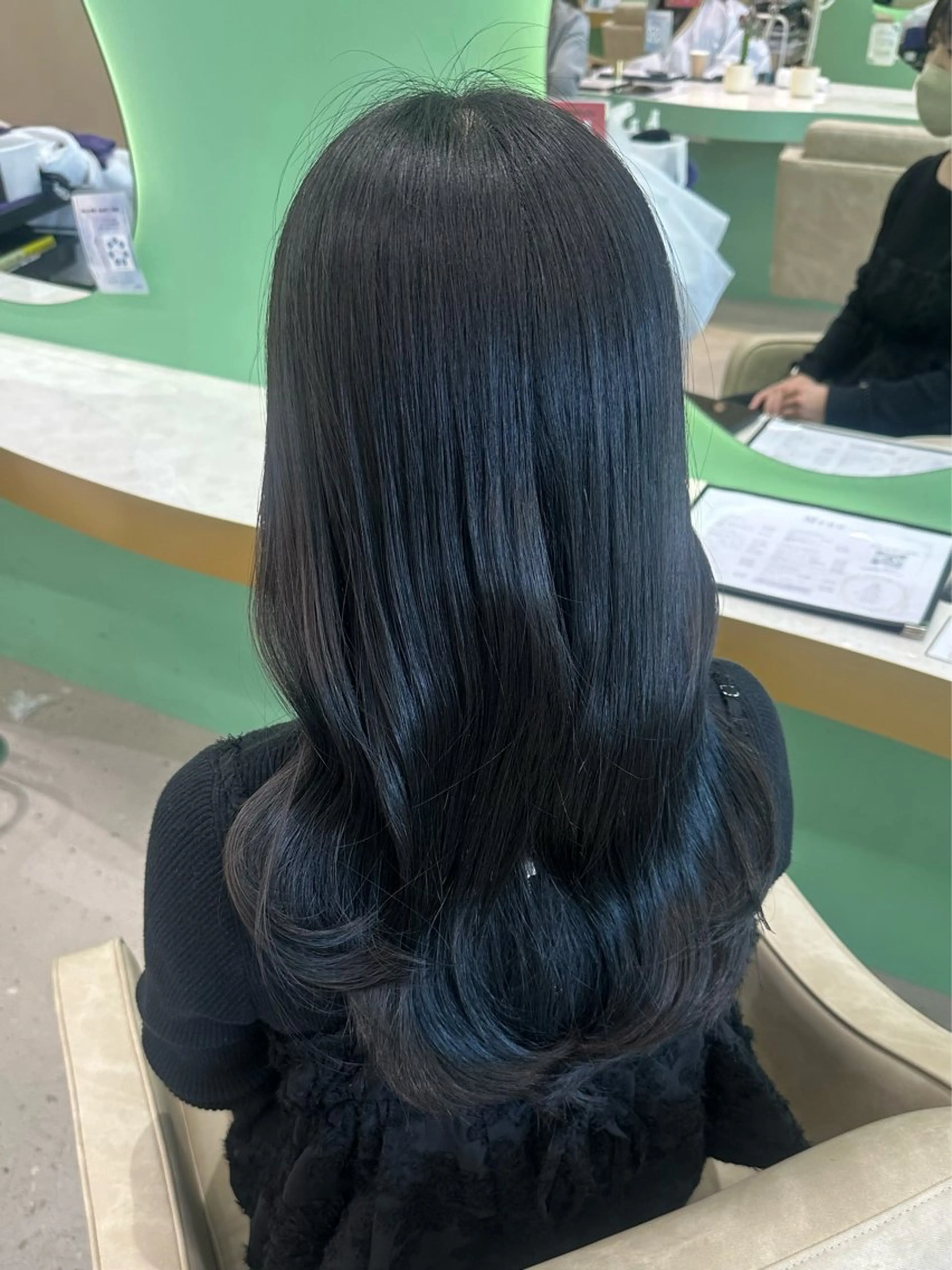 ロング 顔まわりレイヤー 顔周りカット 髪質改善 韓国風ヘア レイヤーカット カット ヘアカラー トリートメント 髪質改善/レイヤー カット/川上京香のヘアスタイル