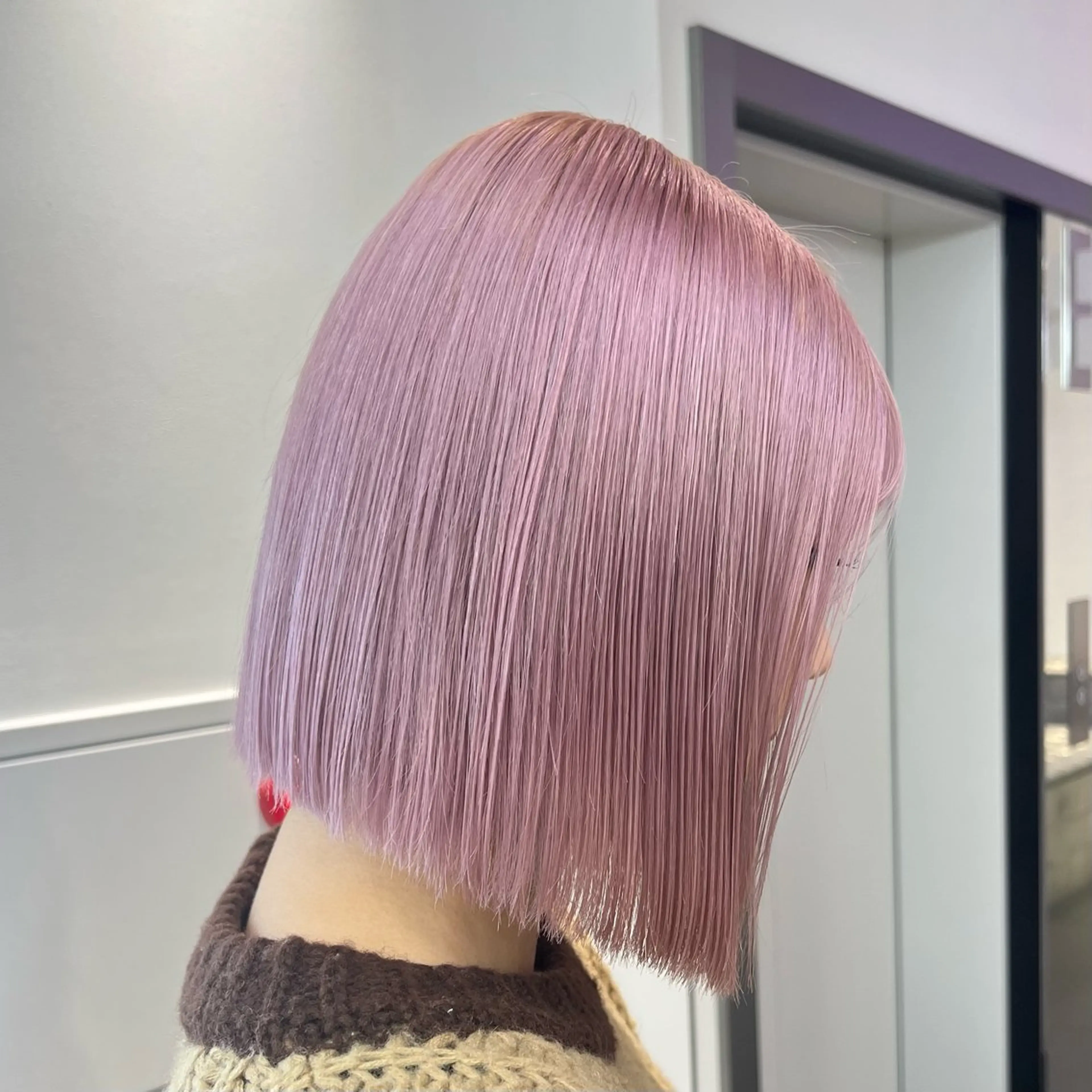 カラー ブリーチ ハイトーンカラー ピンクカラー ホワイトピンク ヘアカラー トリートメント 🌼動き×透明感🩵 ハイトーン/ナナのヘアスタイル