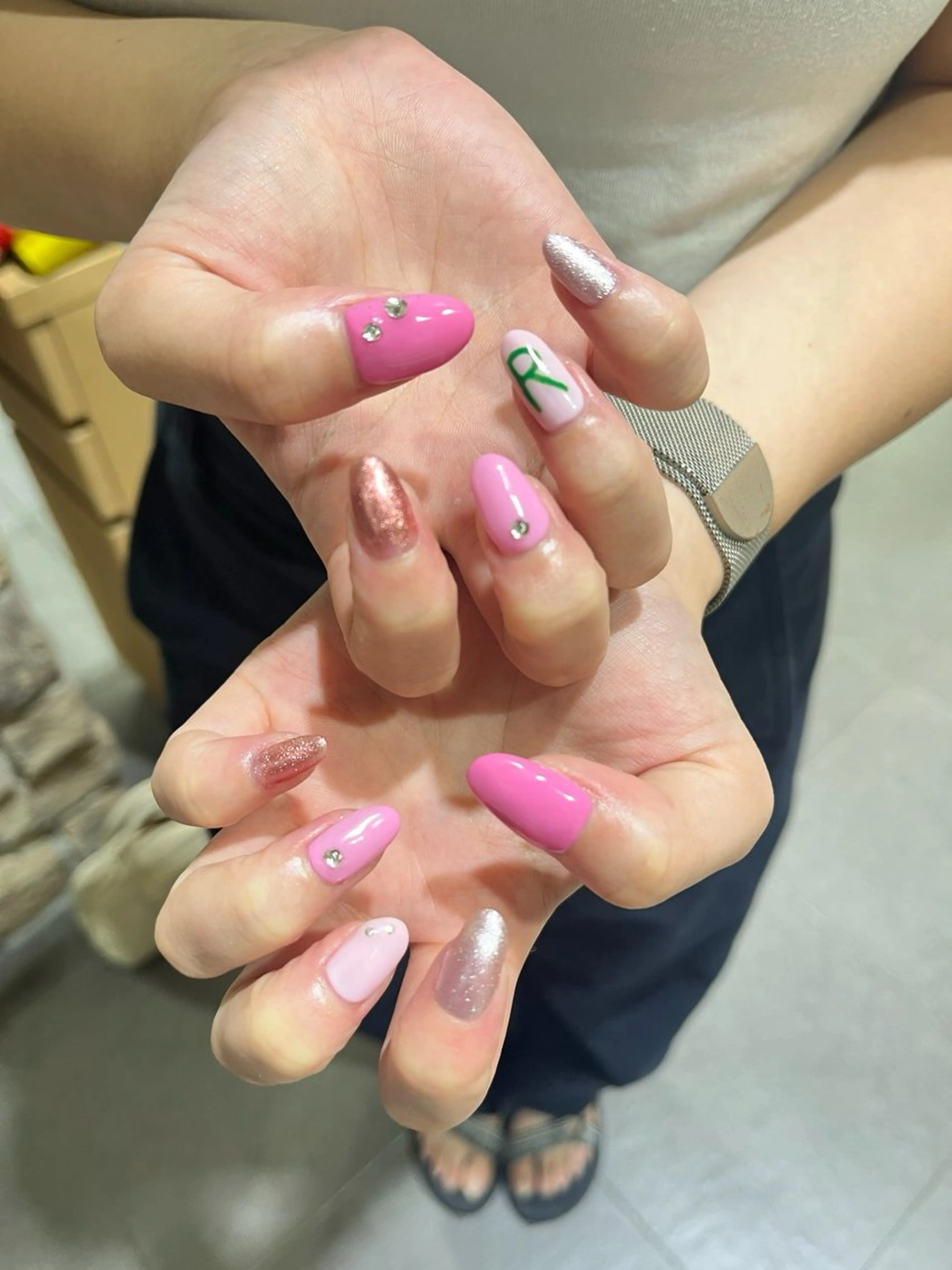 ネイル ハンドネイル waka❤️✨ レイヤーボブ/ネイルのヘアスタイル