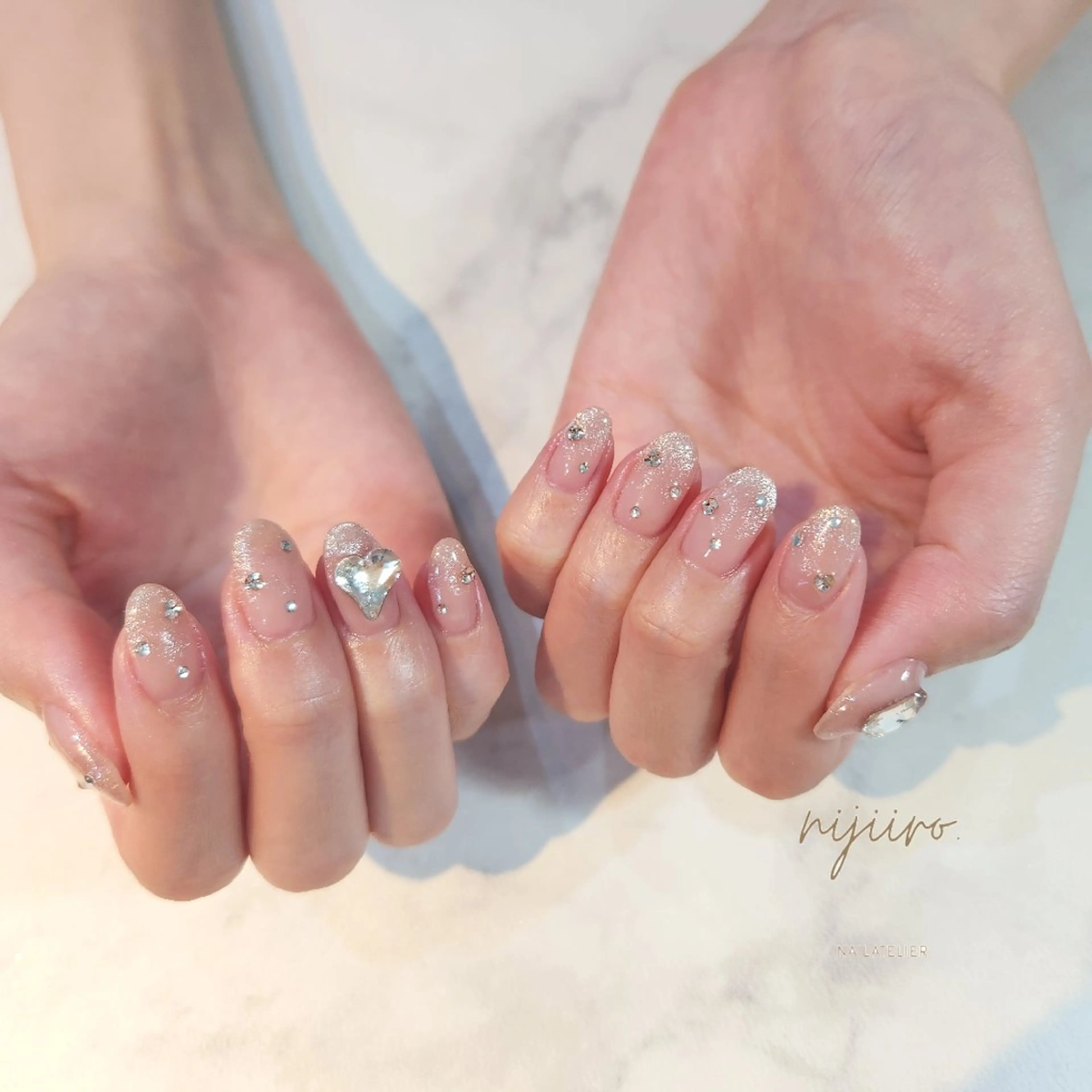 ネイル ハンドネイル nailatelier nijiiro.所属・nijiiro🌈 サトウのネイルデザイン