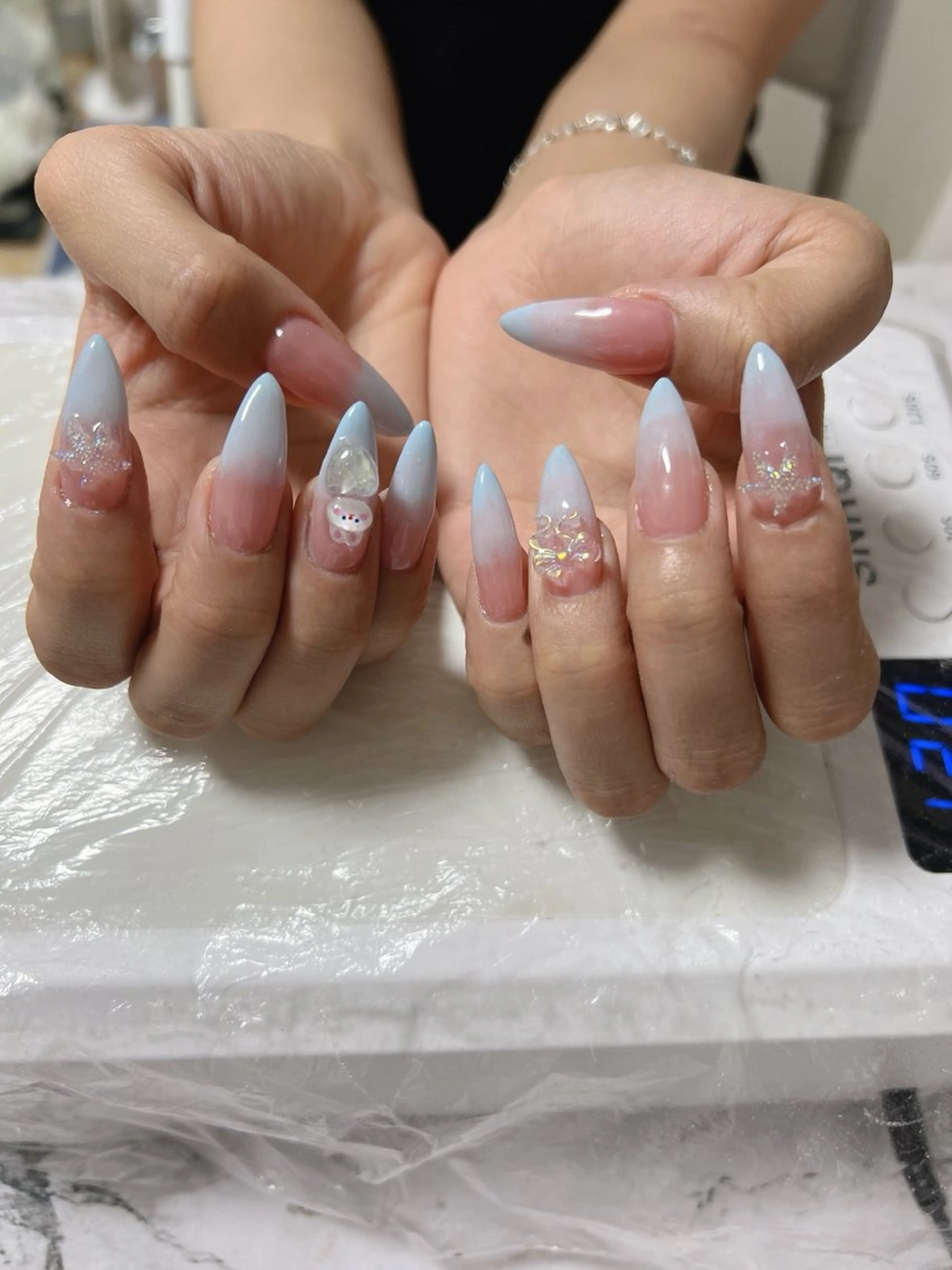 ネイル マグネットネイル ミラーネイル Lee Nailsのネイルデザイン