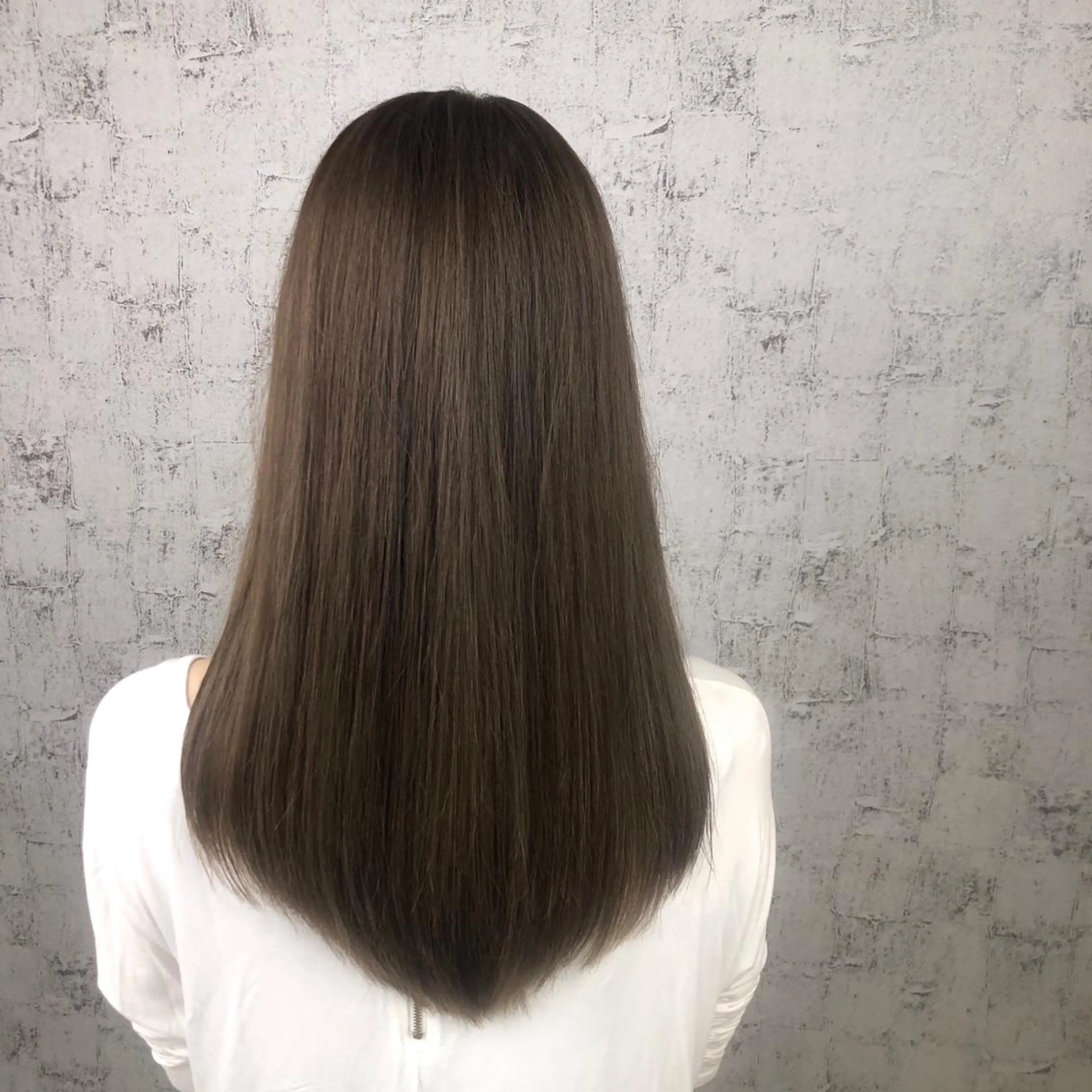 ロング カラー アッシュ デザインカラー ハイライトカラー ハイライト ベージュ/インナー カラー🤍Rieのヘアスタイル